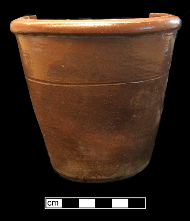 Image of North American stoneware fragment.
