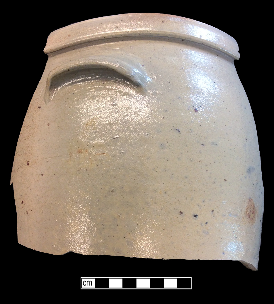 Image of North American stoneware fragment.