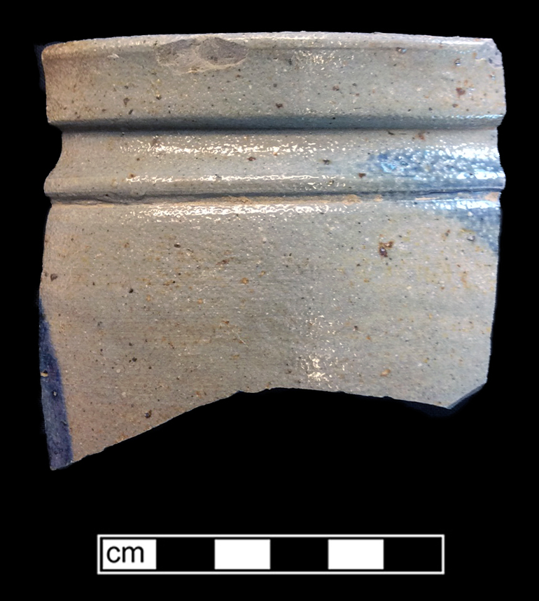 Image of North American stoneware fragment.