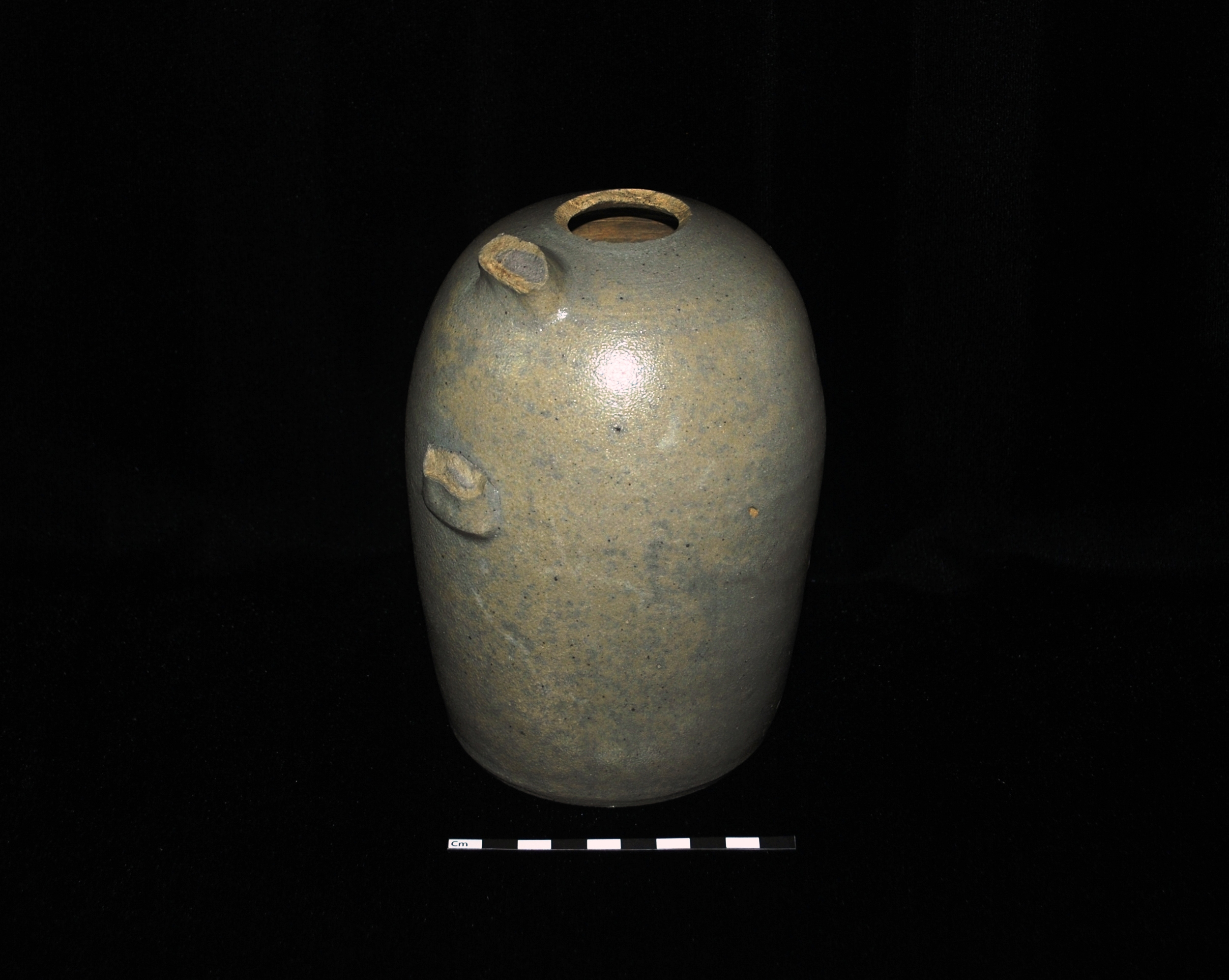 Image of North American stoneware fragment.
