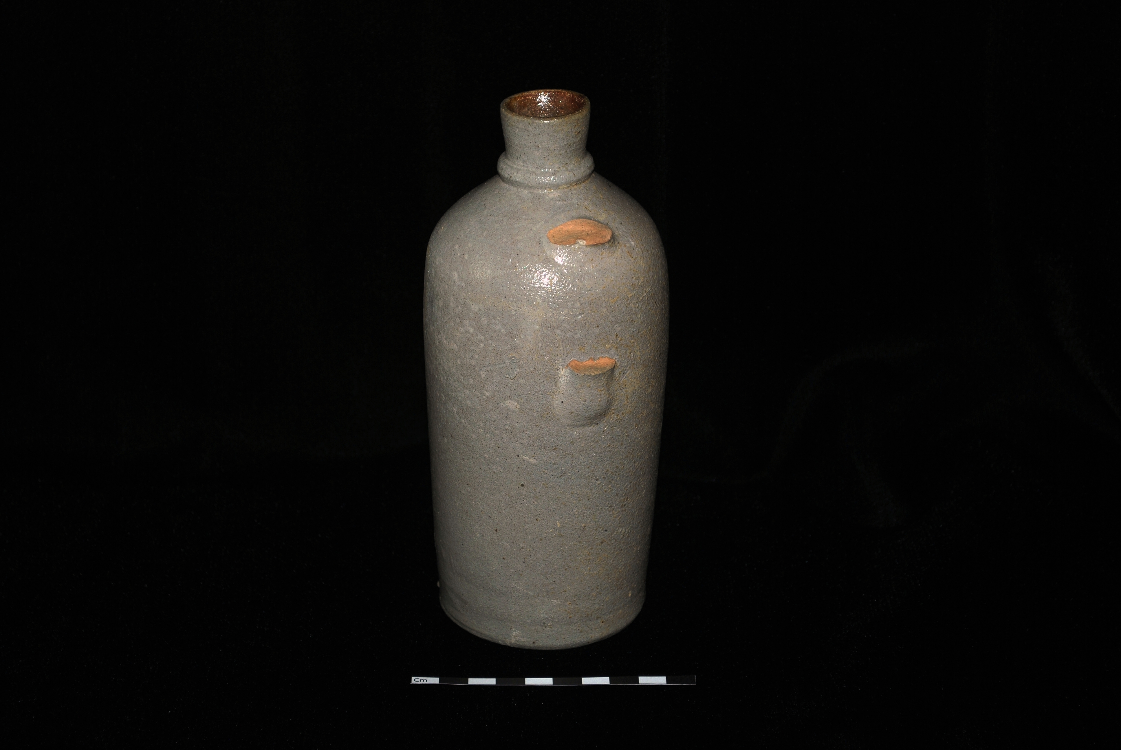 Image of North American stoneware fragment.