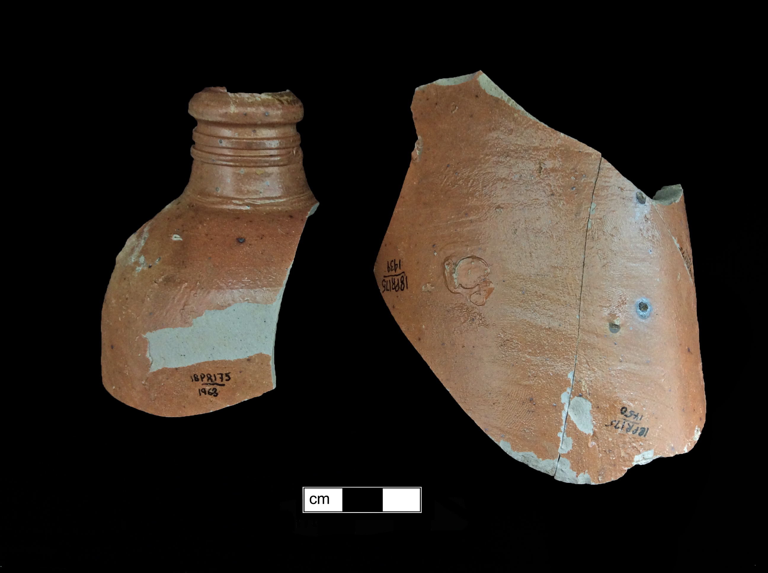 Image of North American stoneware fragment.