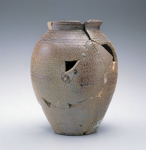 Image of North American stoneware fragment.