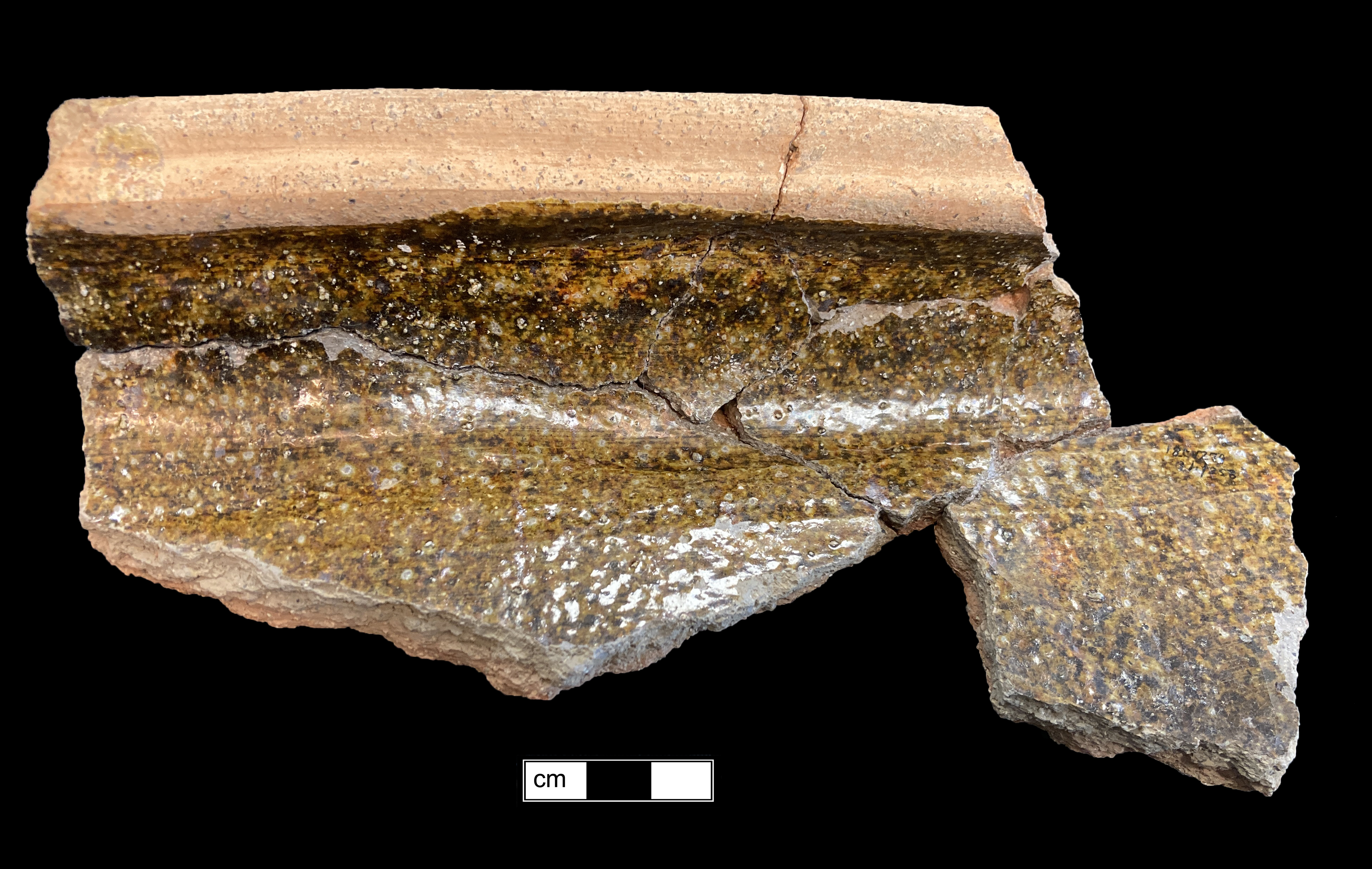 Image of North Devon gravel tempered earthenware fragment.