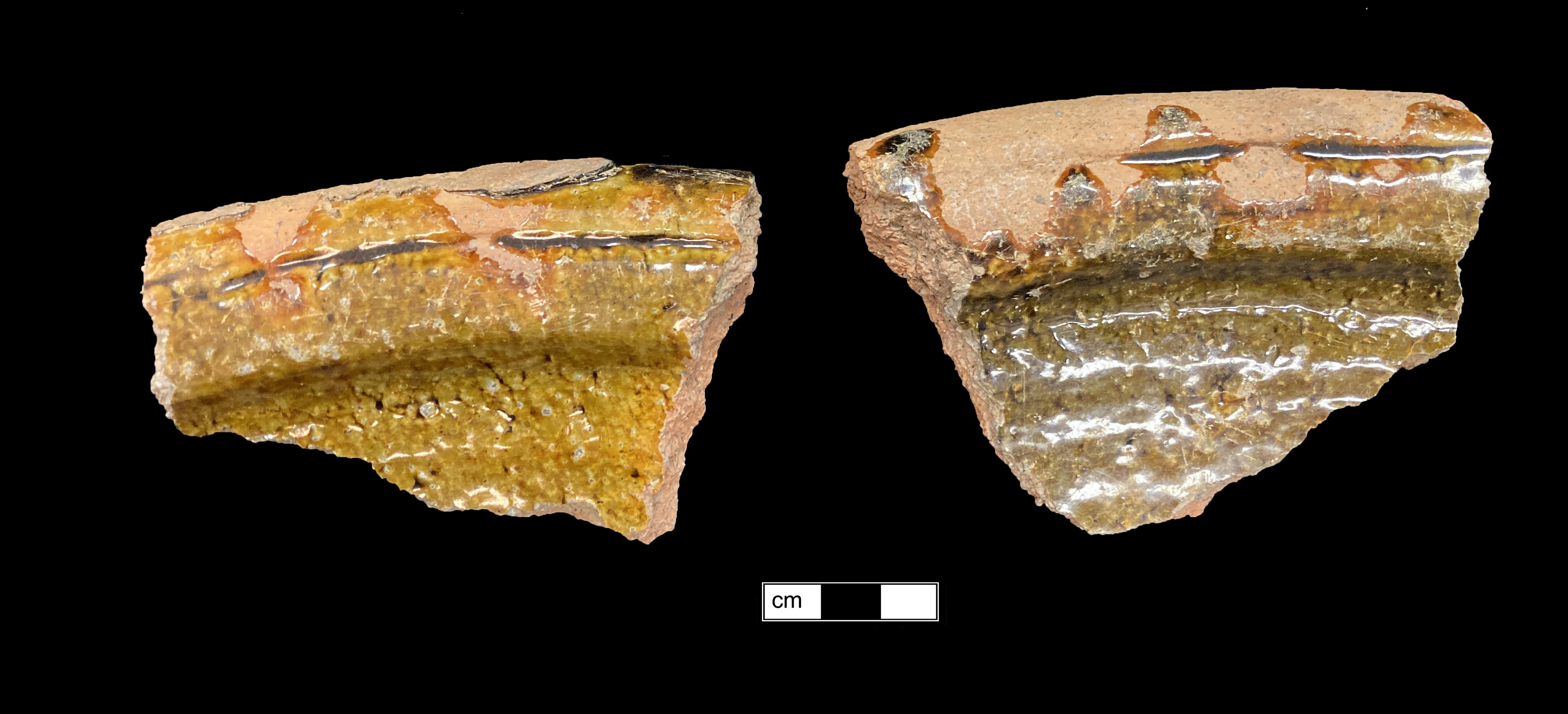 Image of North Devon gravel tempered earthenware fragment.