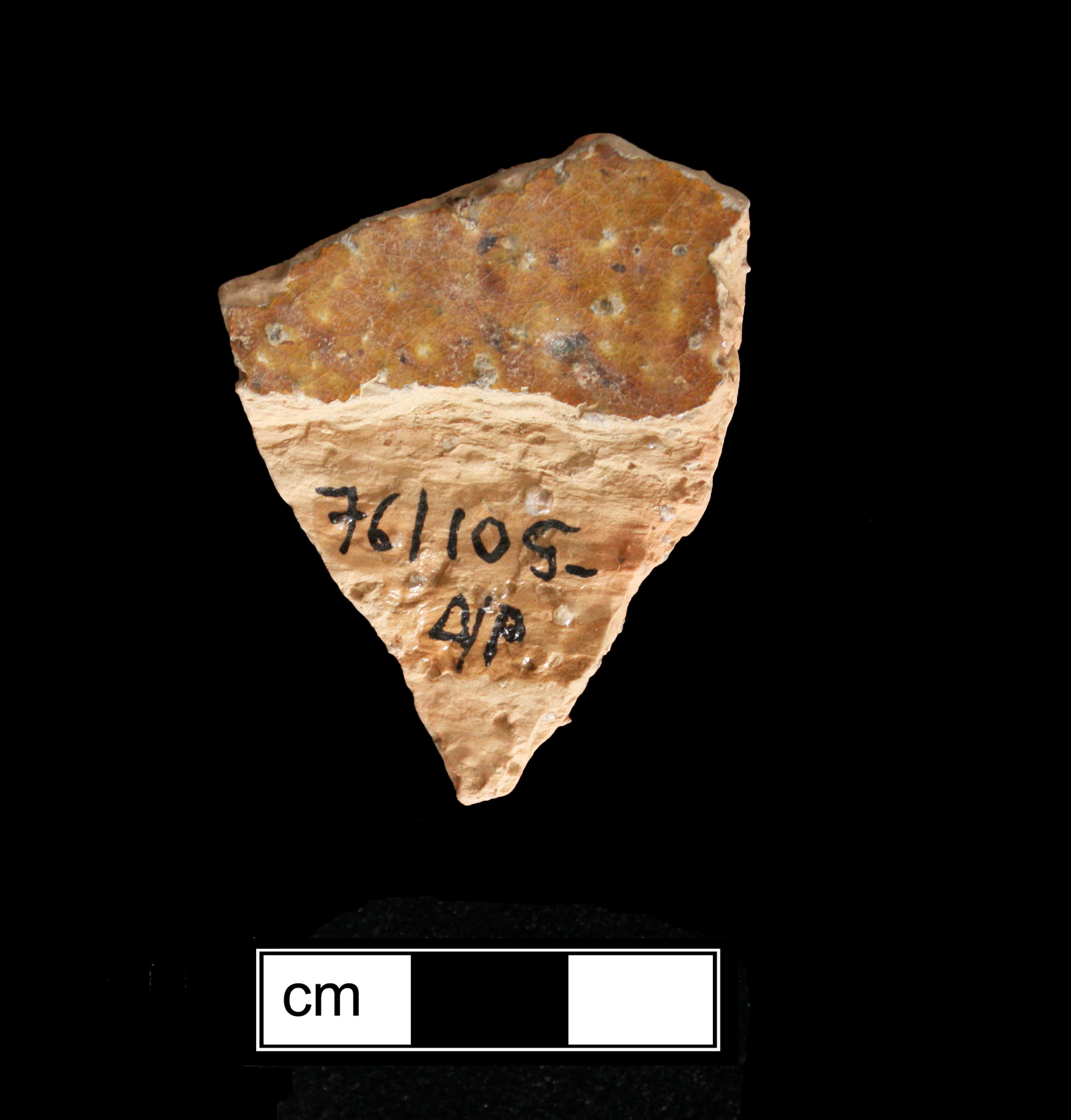 Image of North Devon gravel tempered earthenware fragment.