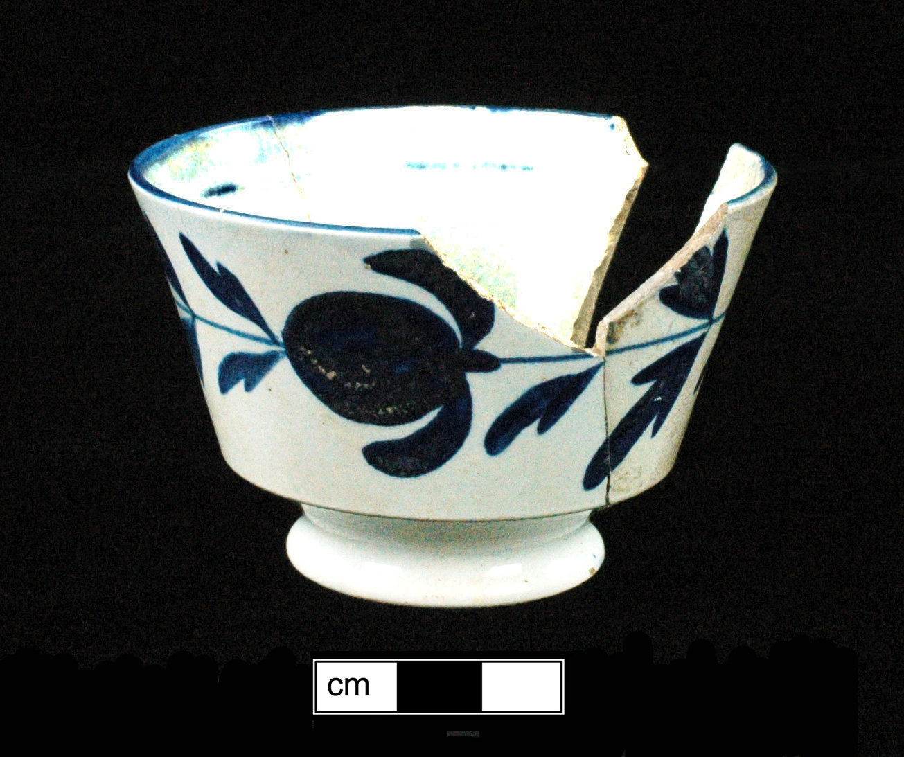 Image of painted earthenware fragment.