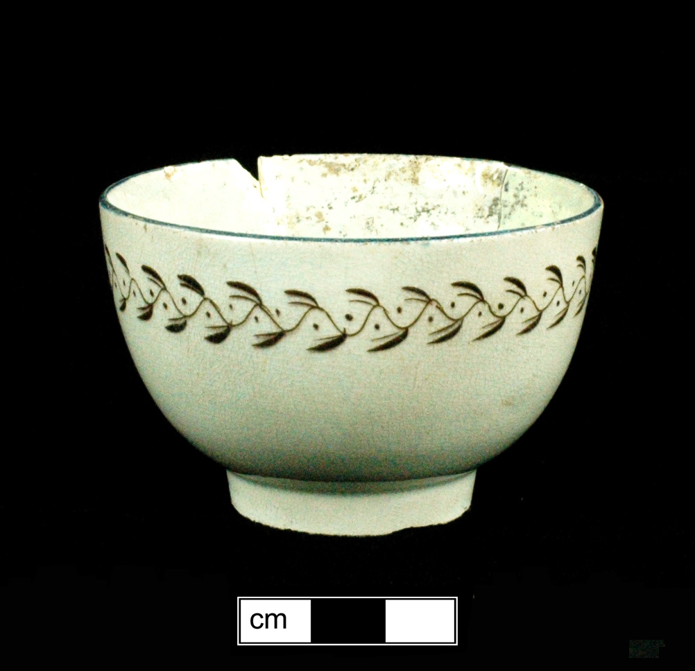 Image of painted earthenware fragment.