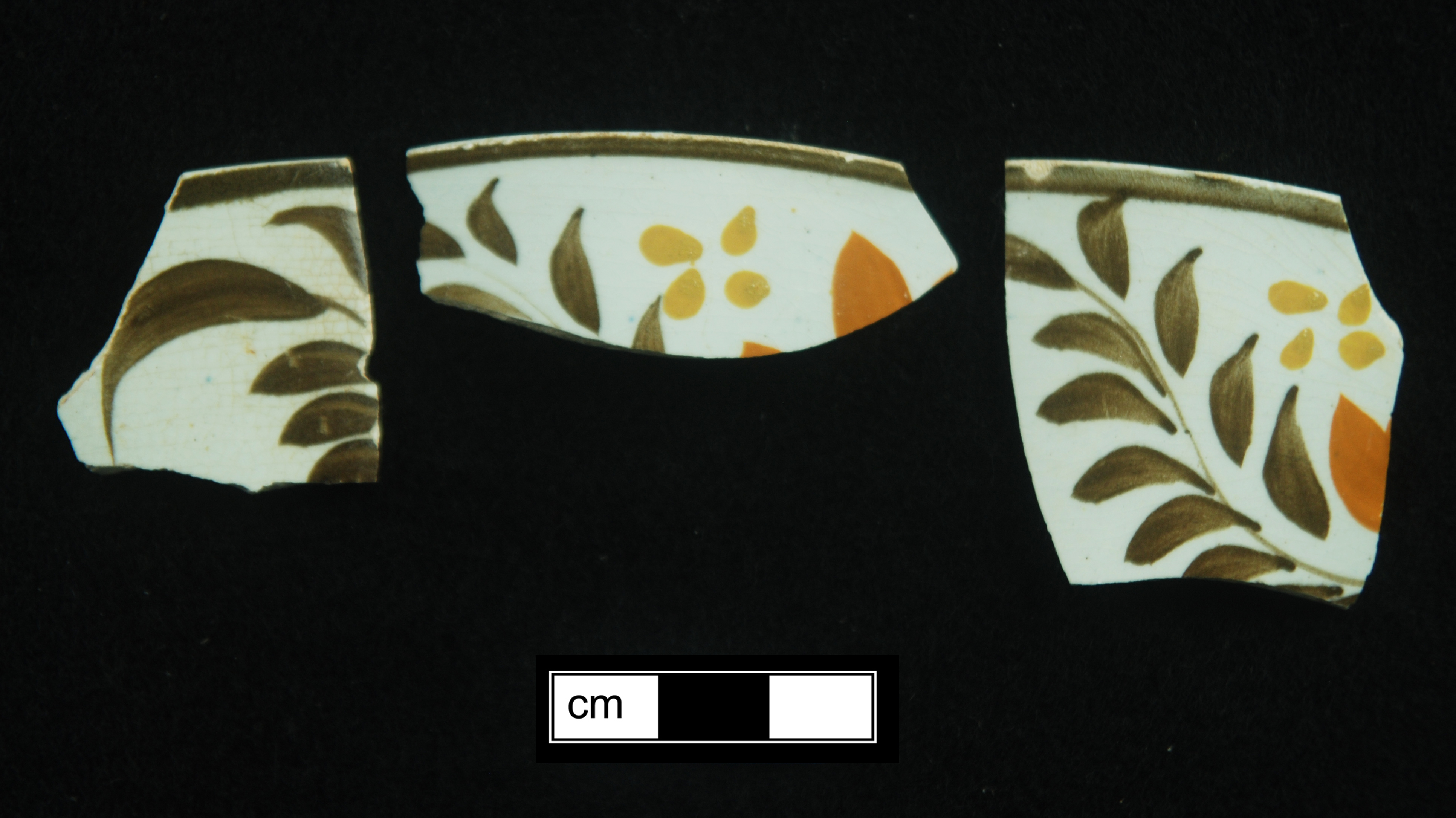 Image of painted earthenware fragment.