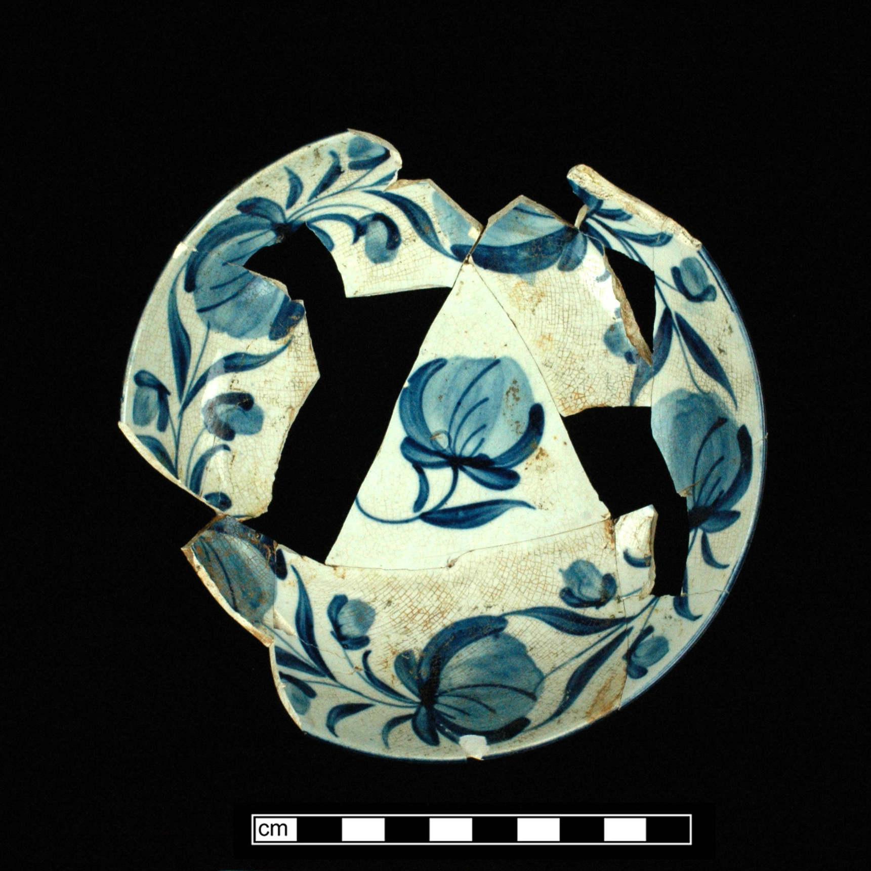 Image of painted earthenware fragment.