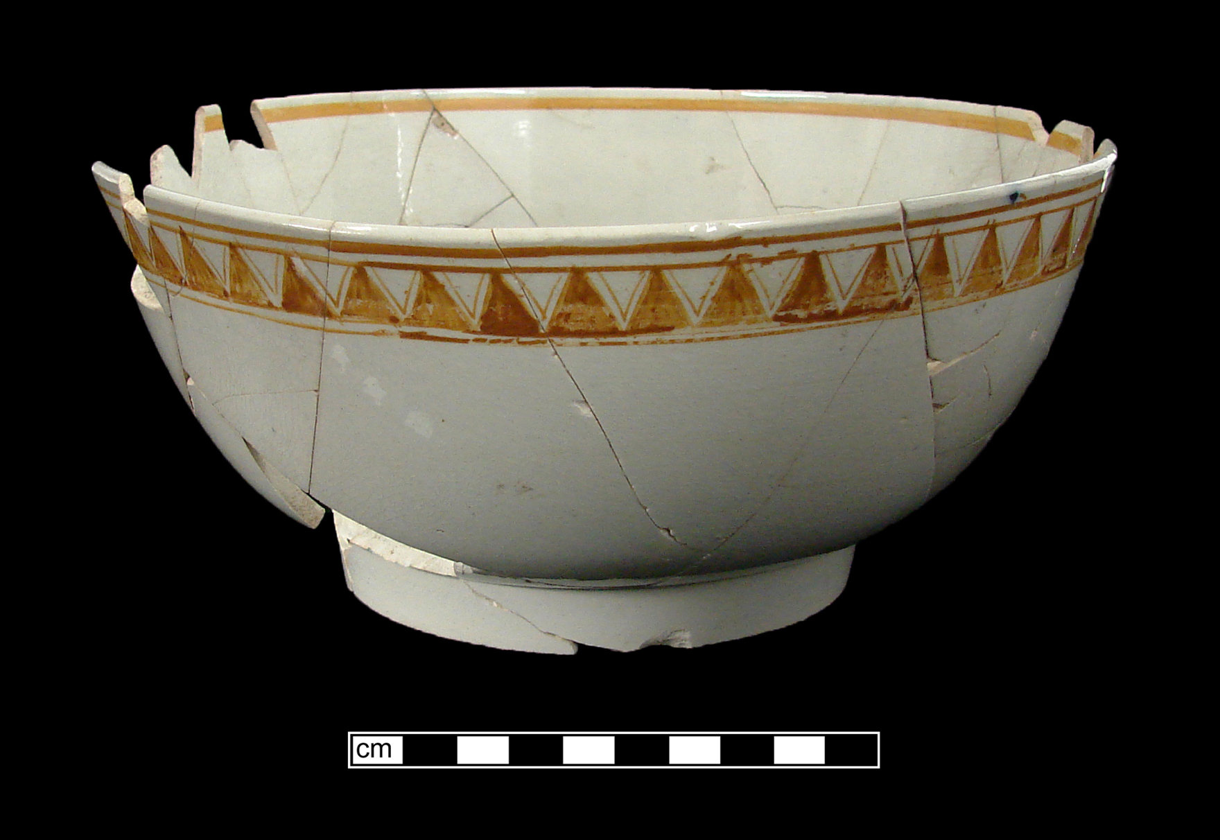 Image of painted earthenware fragment.