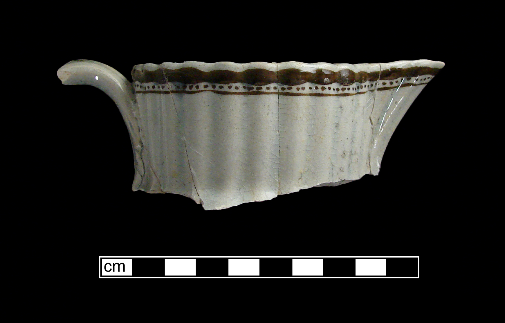 Image of painted earthenware fragment.
