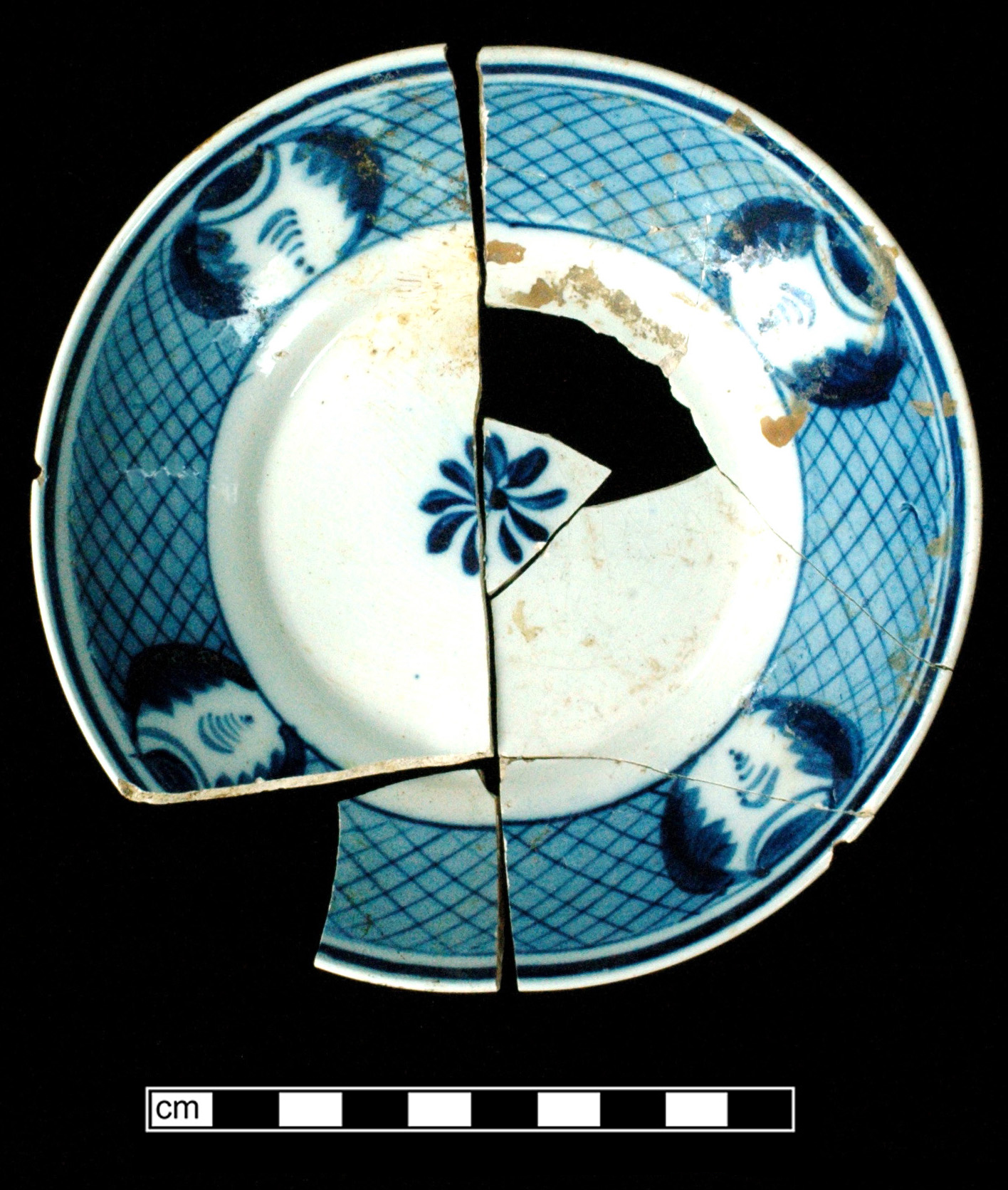 Image of painted earthenware fragment.
