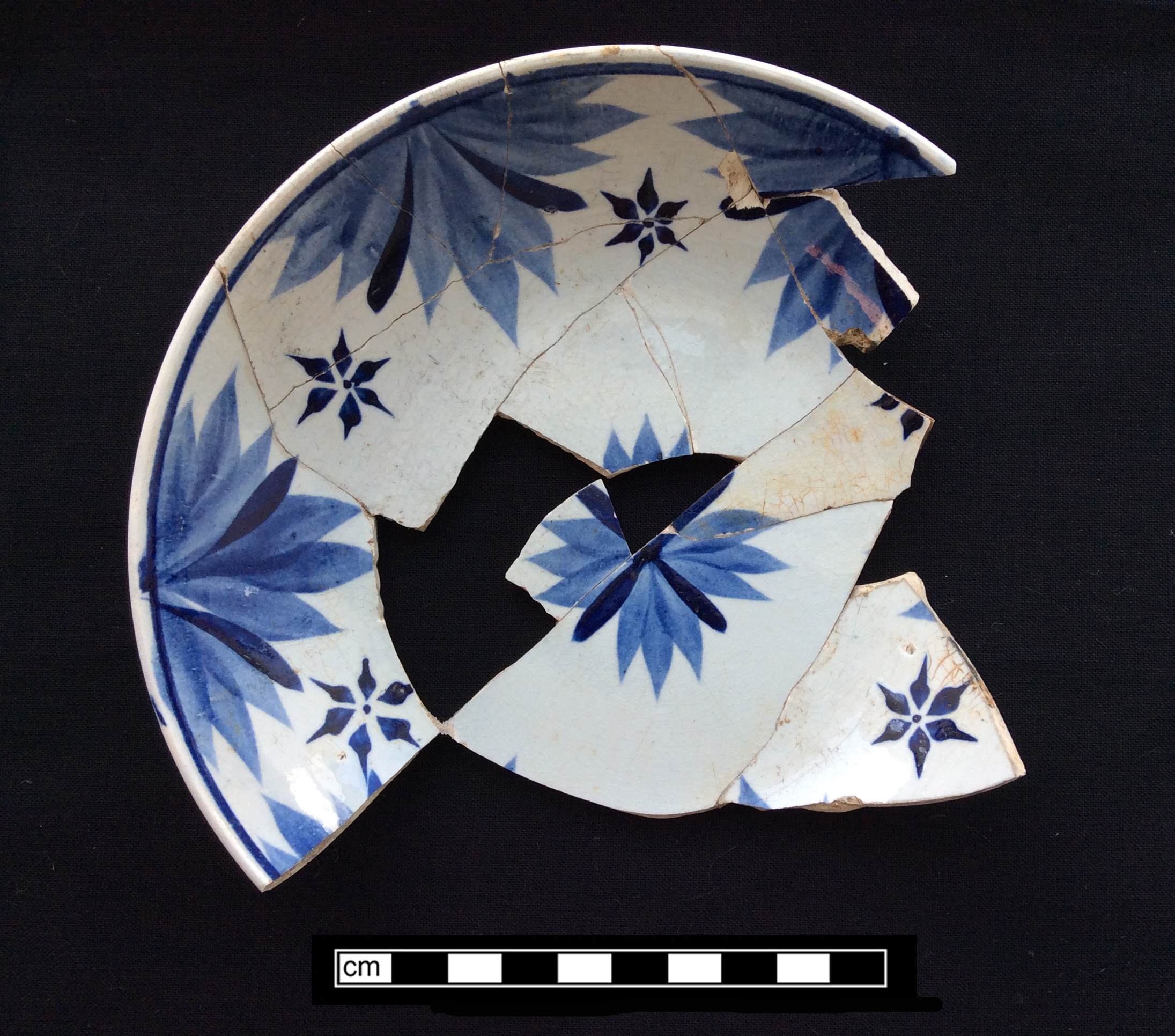 Image of painted earthenware fragment.
