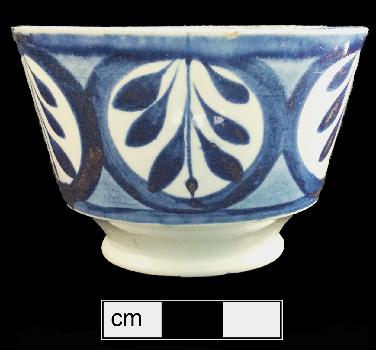 Image of painted earthenware fragment.