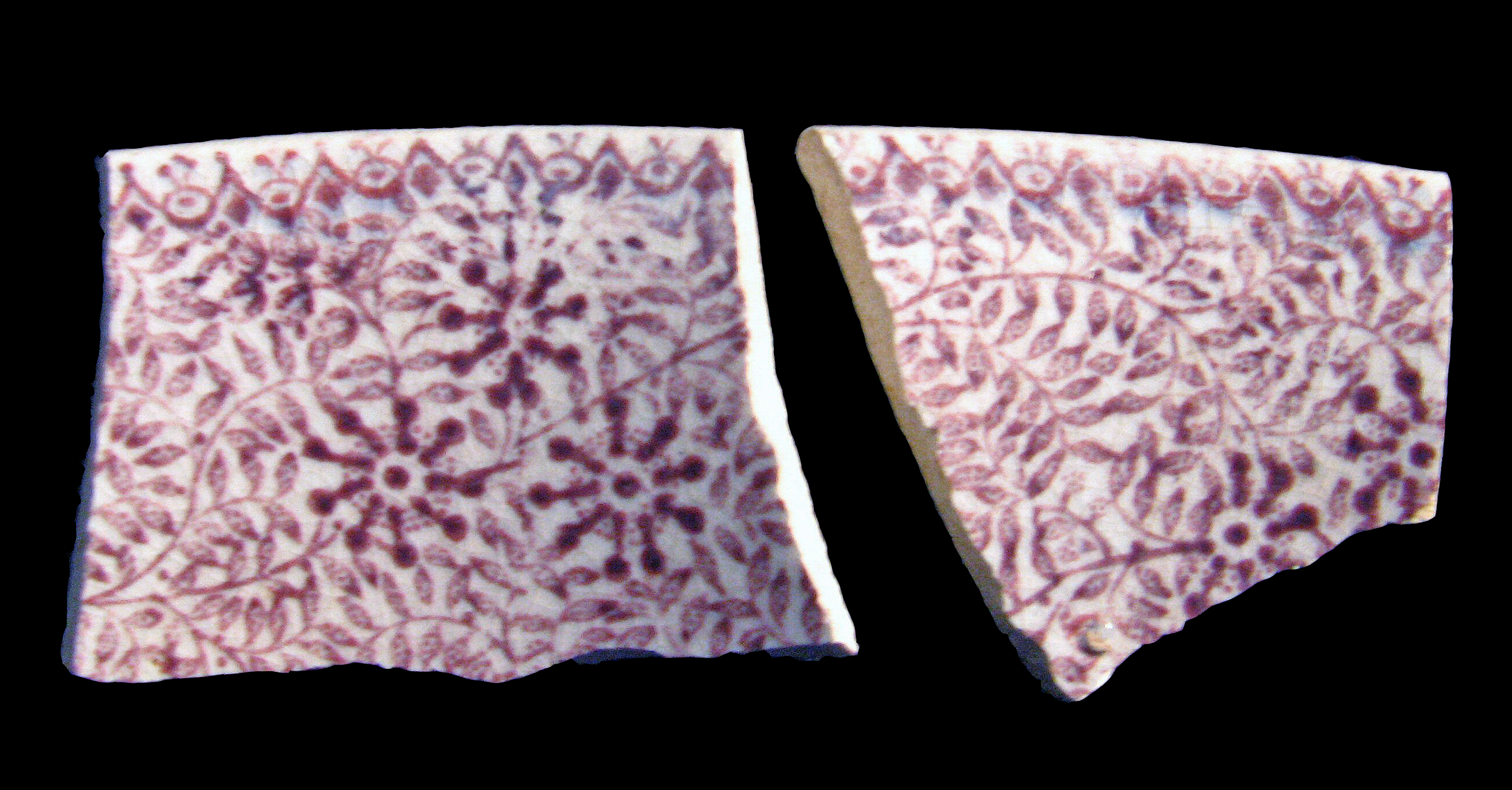 Image of printed earthenware fragment.