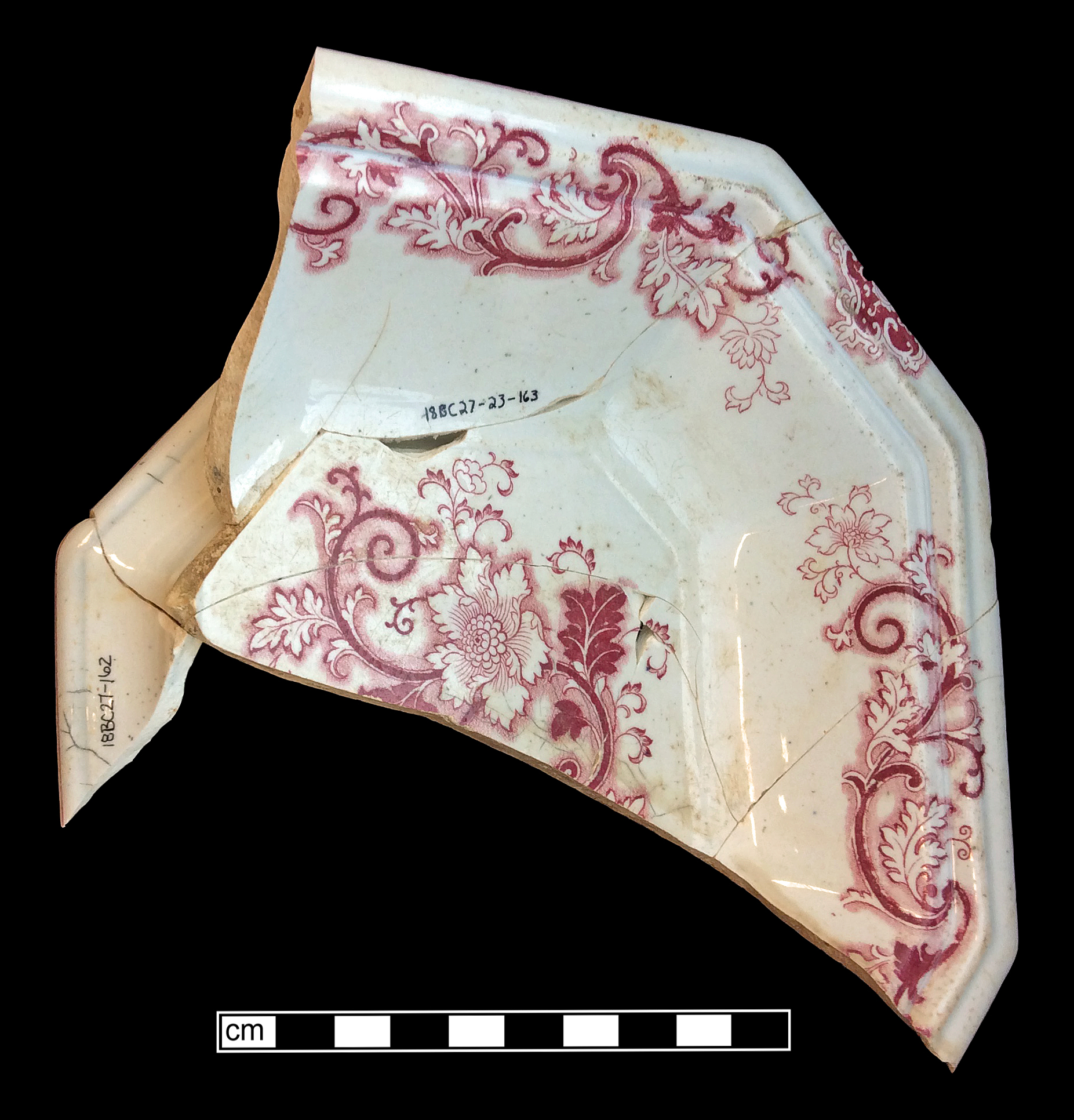 Image of printed earthenware fragment.