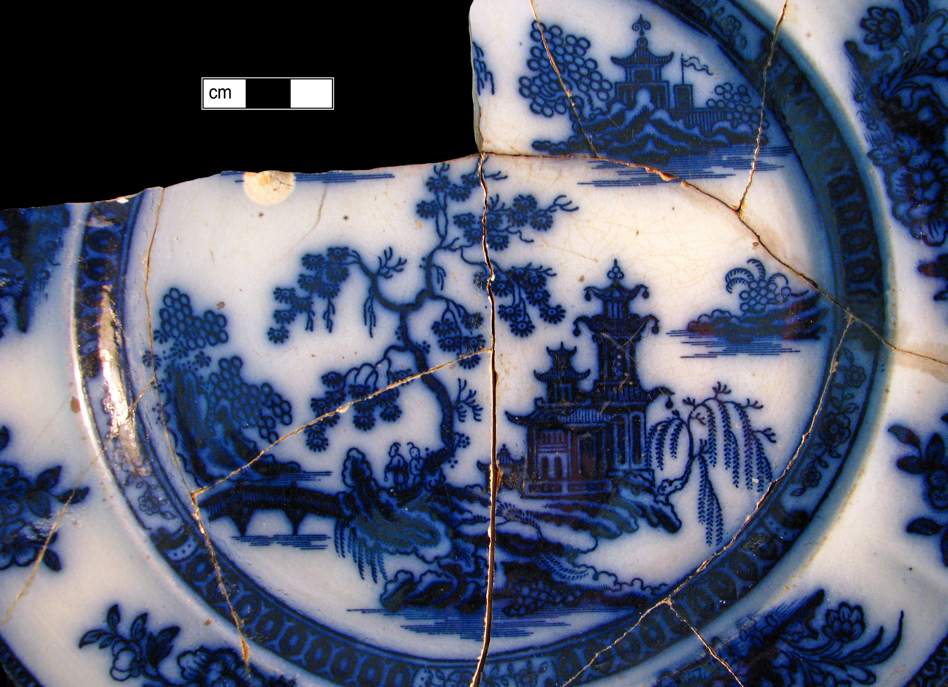 Image of printed earthenware fragment.