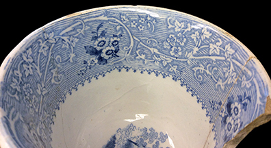Image of printed earthenware fragment.