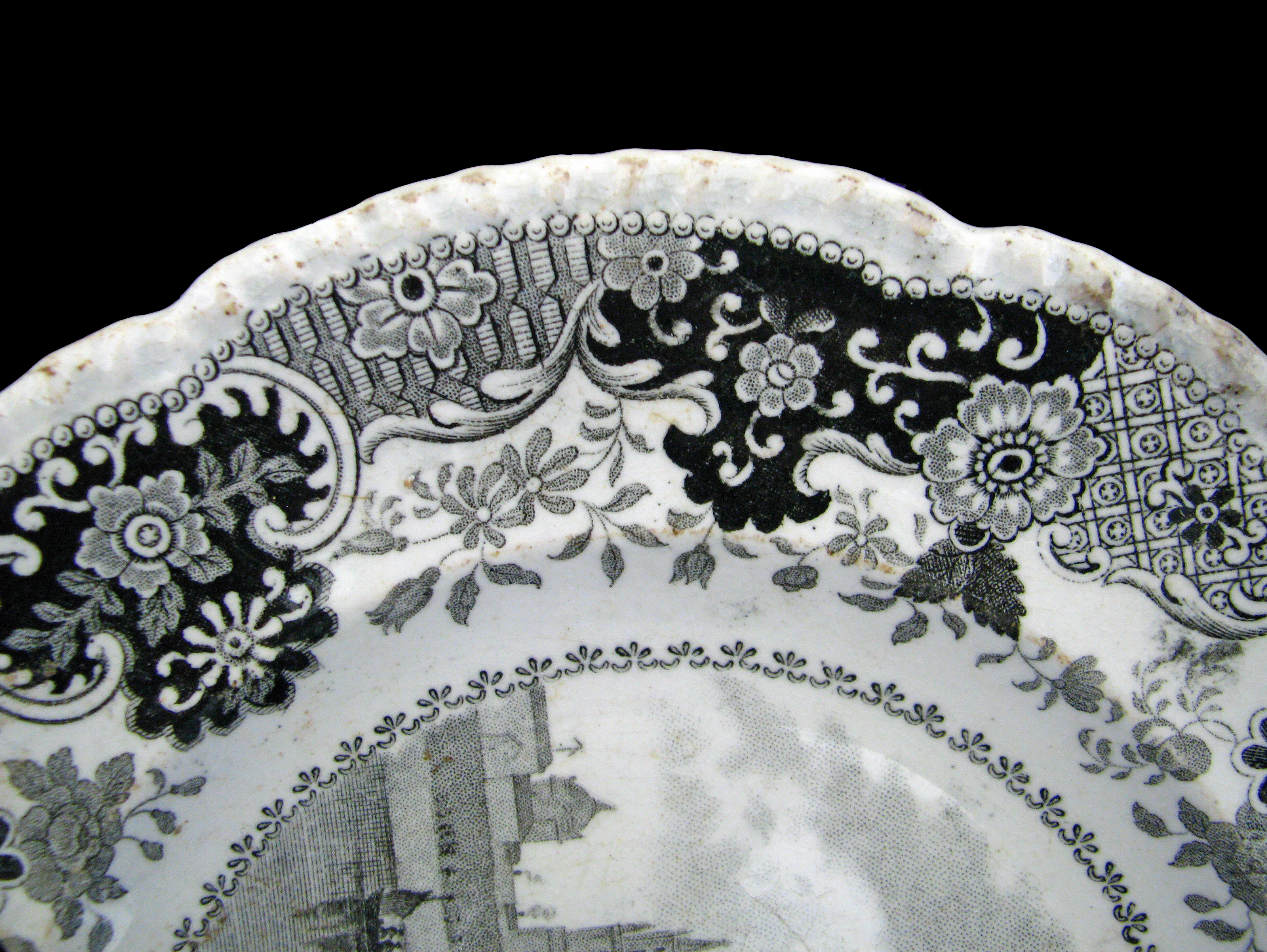 Image of printed earthenware fragment.