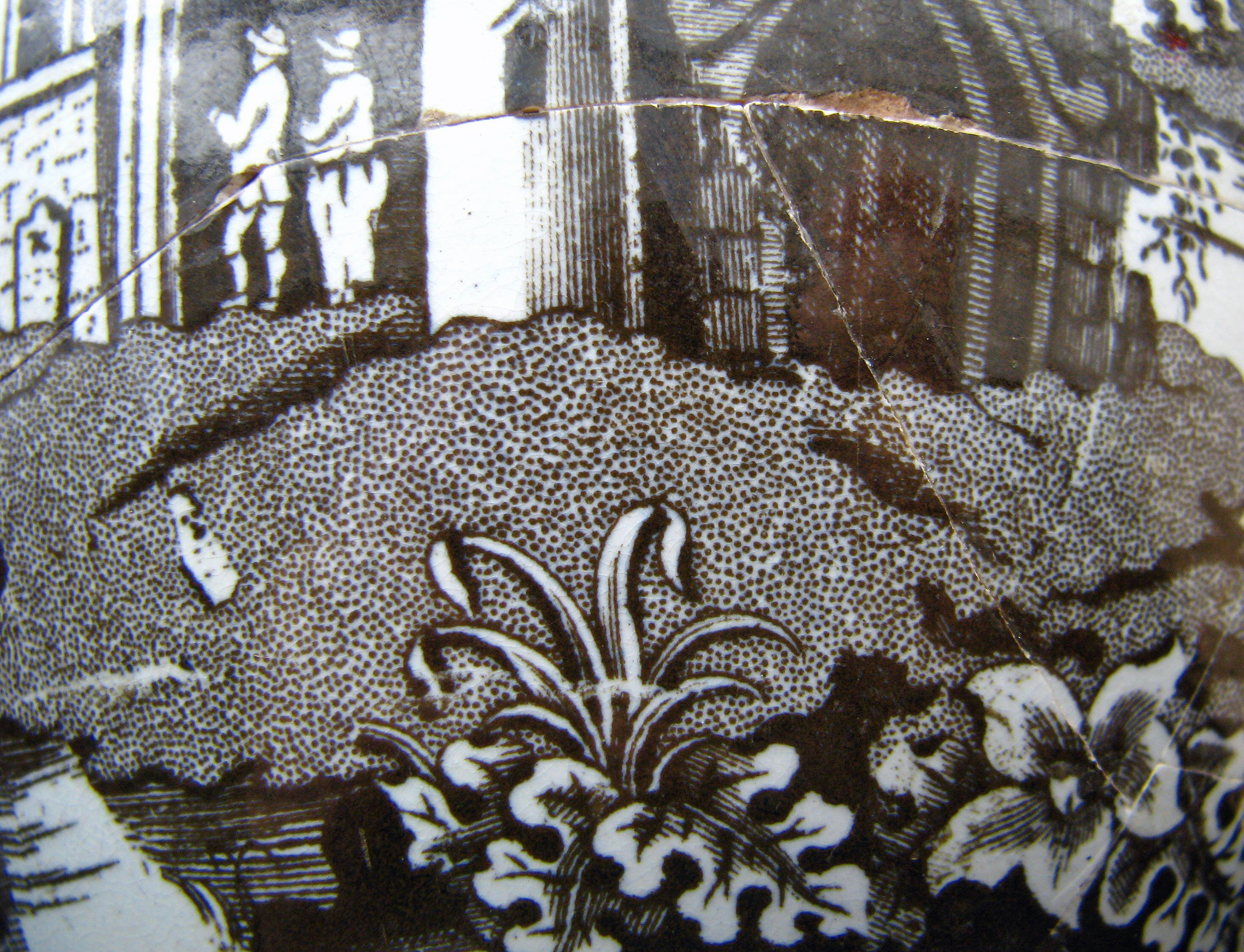 Image of printed earthenware fragment.