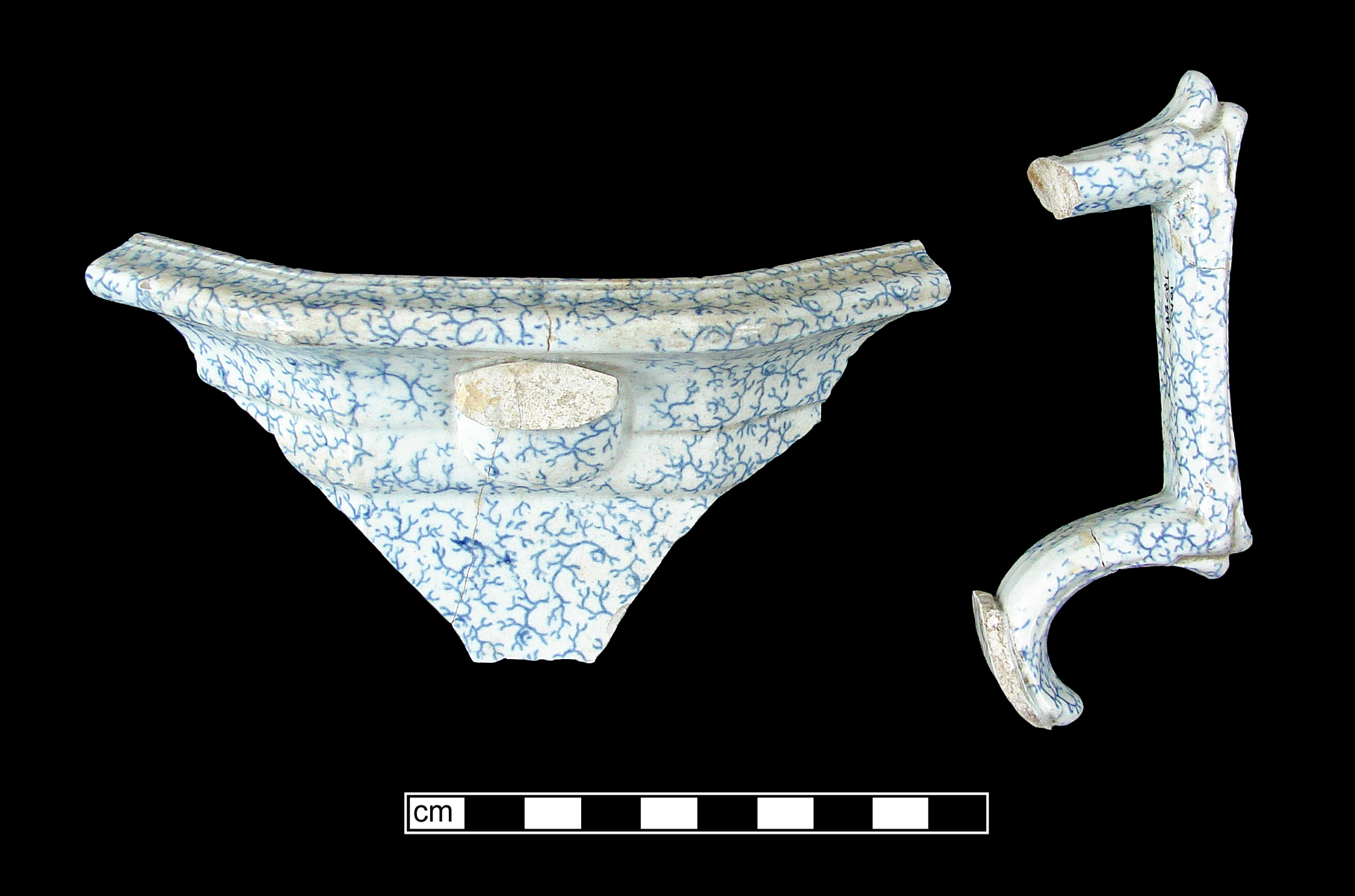 Image of printed earthenware fragment.