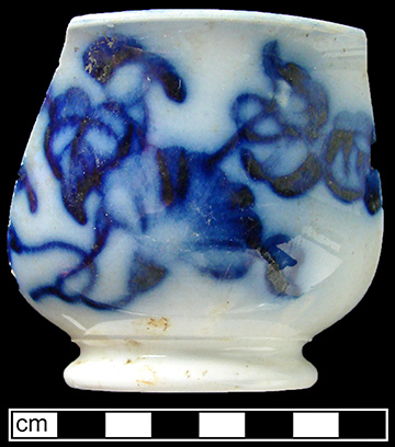 Image of printed earthenware fragment.