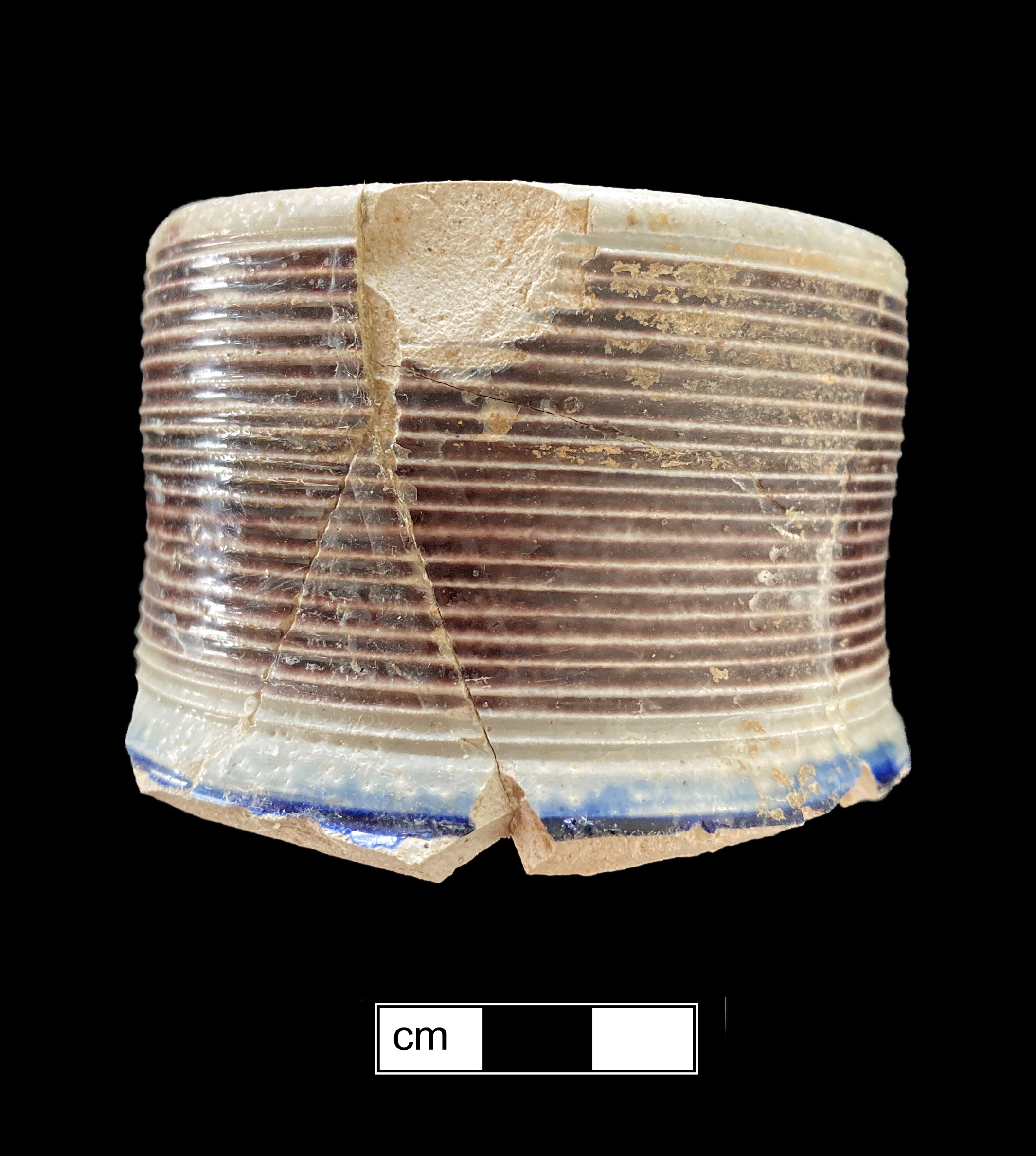 Image of Rhenish blue on gray stoneware fragment.