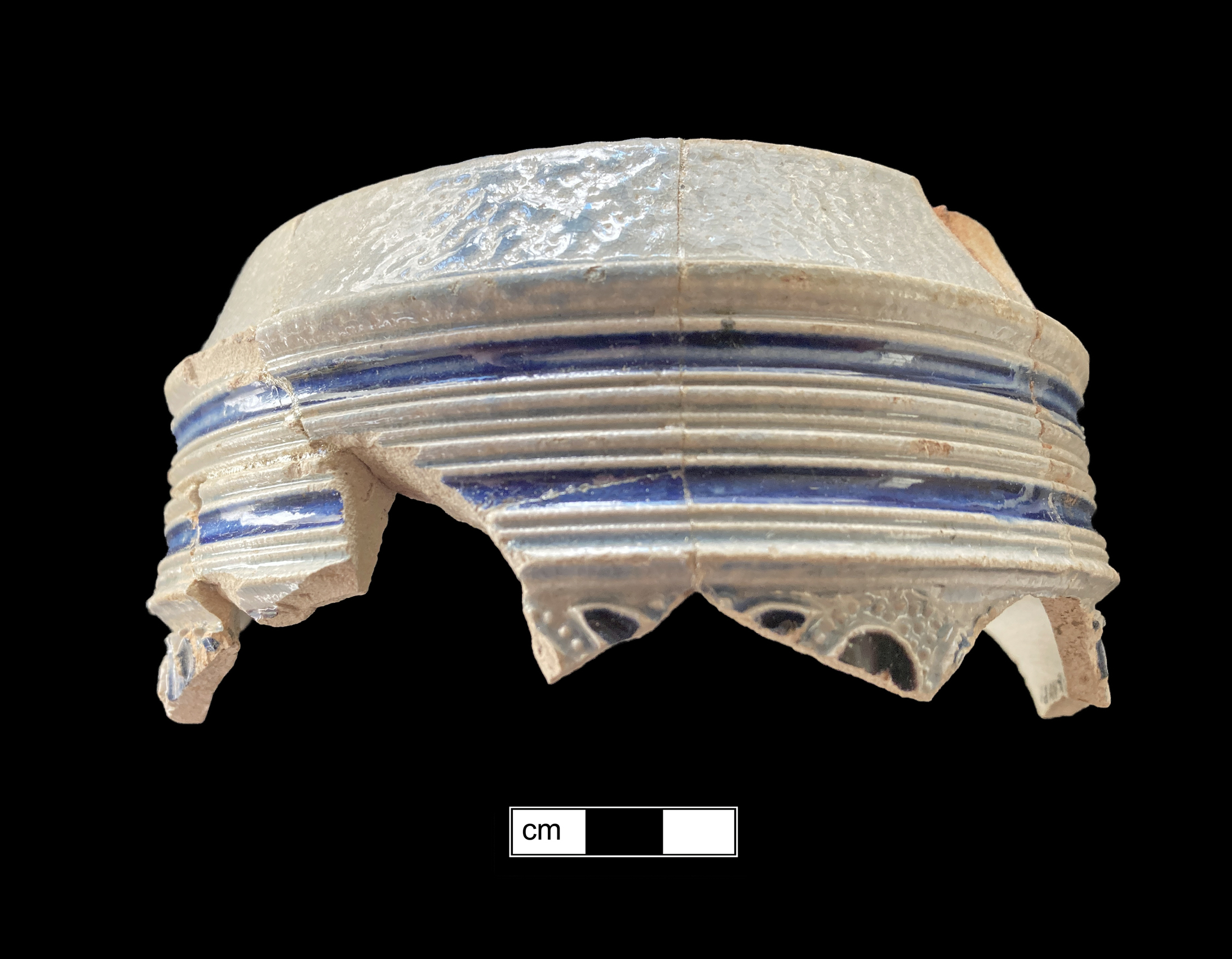 Image of Rhenish blue on gray stoneware fragment.