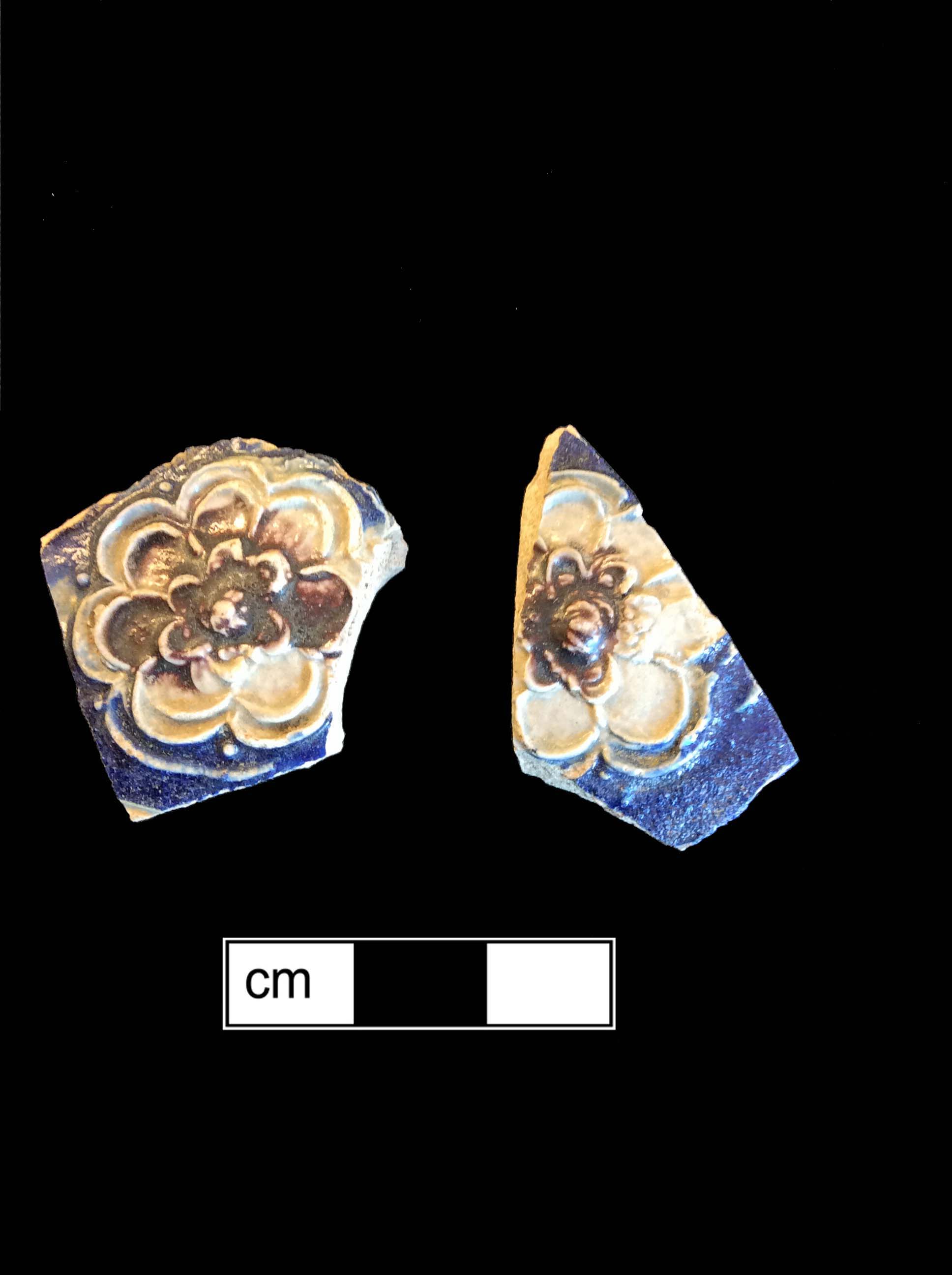 Image of Rhenish blue on gray stoneware fragment.