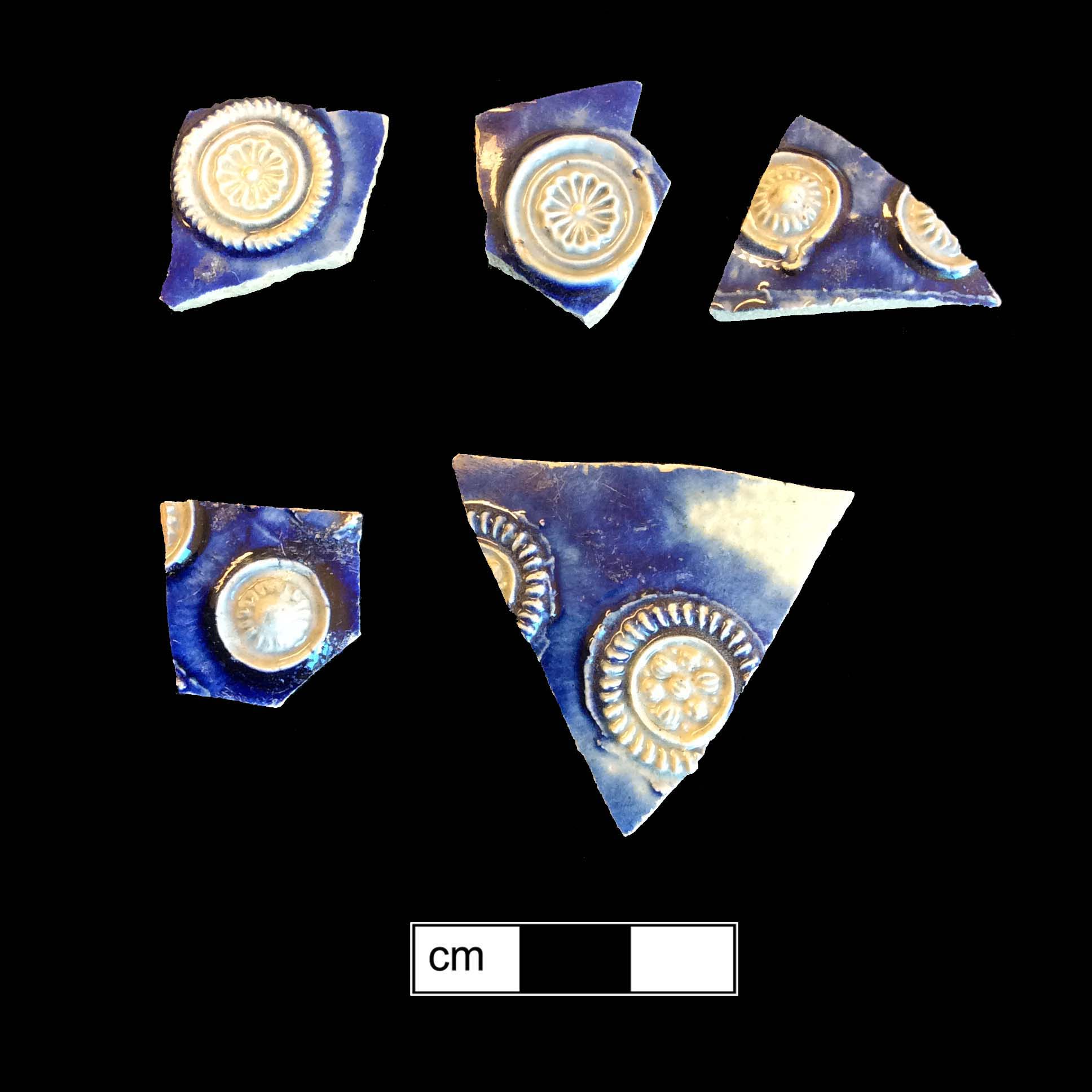 Image of Rhenish blue on gray stoneware fragment.