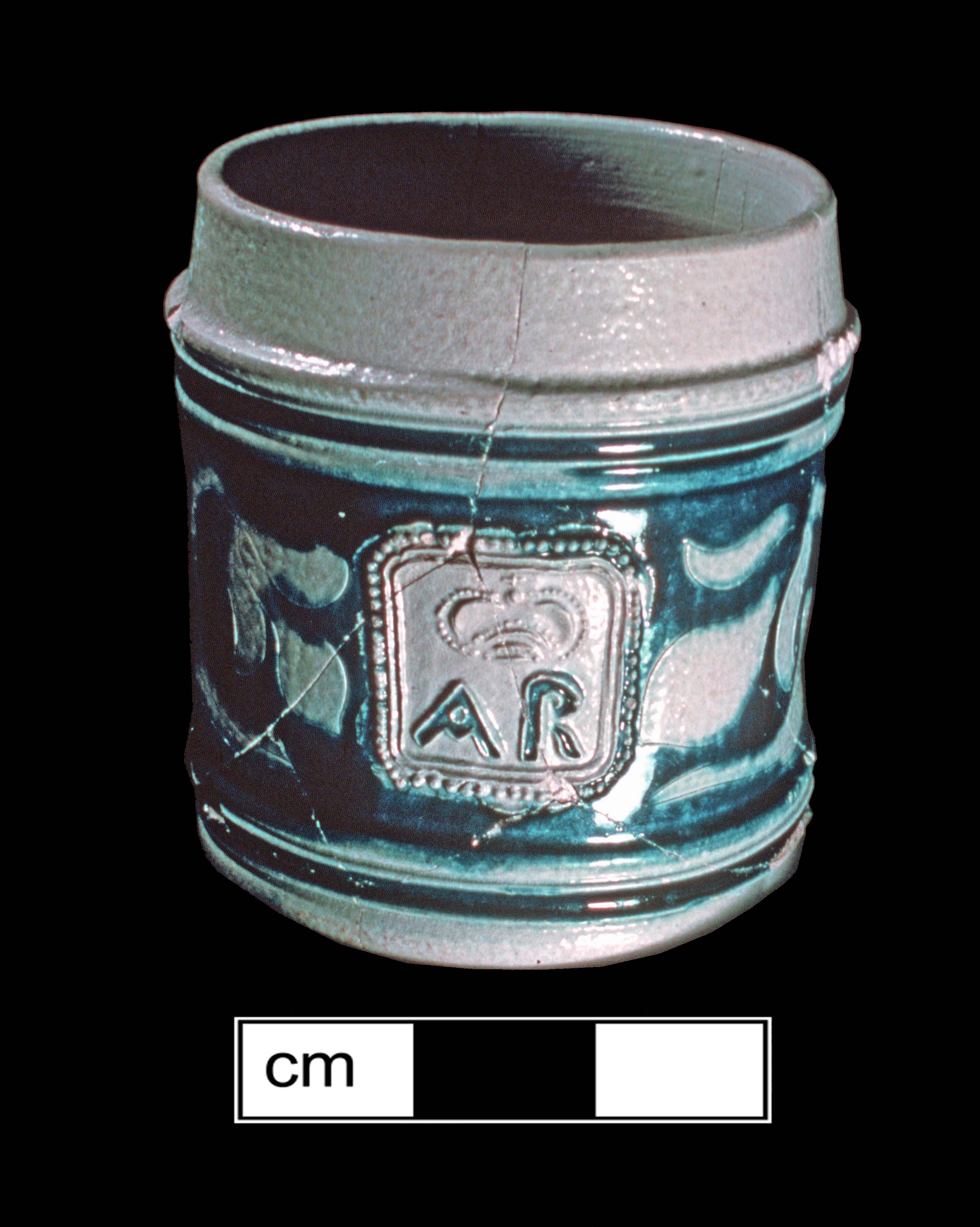 Image of Rhenish blue on gray stoneware fragment.