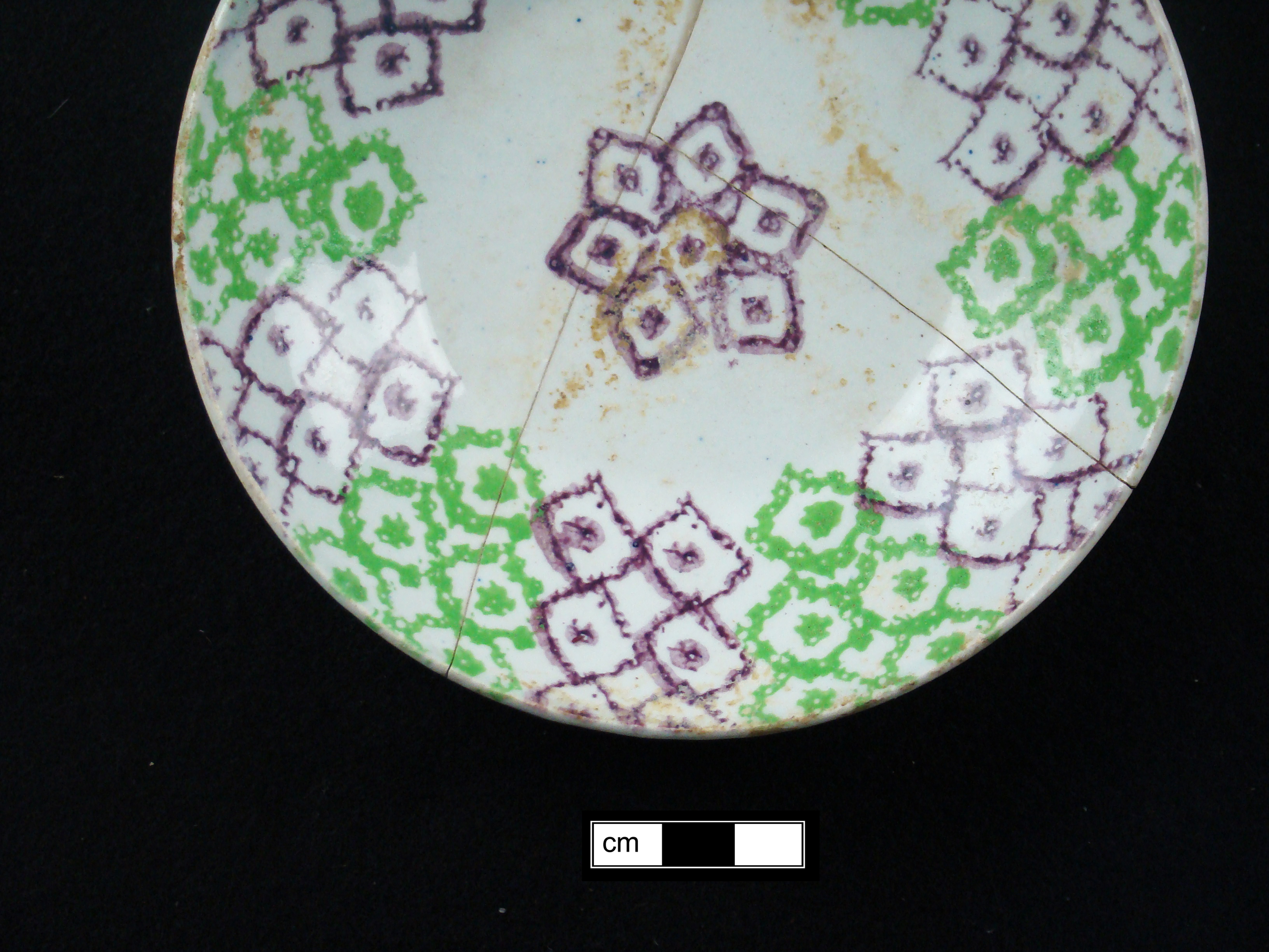 Image of sponge decorated earthenware fragment.