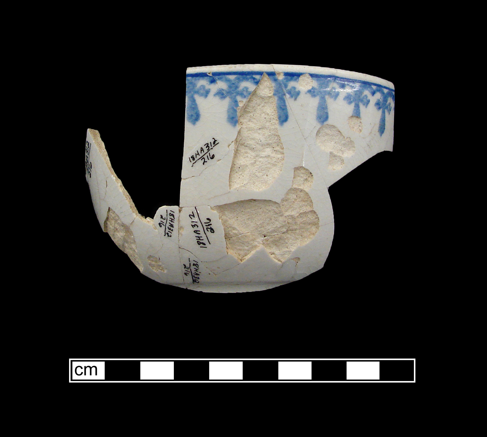 Image of sponge decorated earthenware fragment.