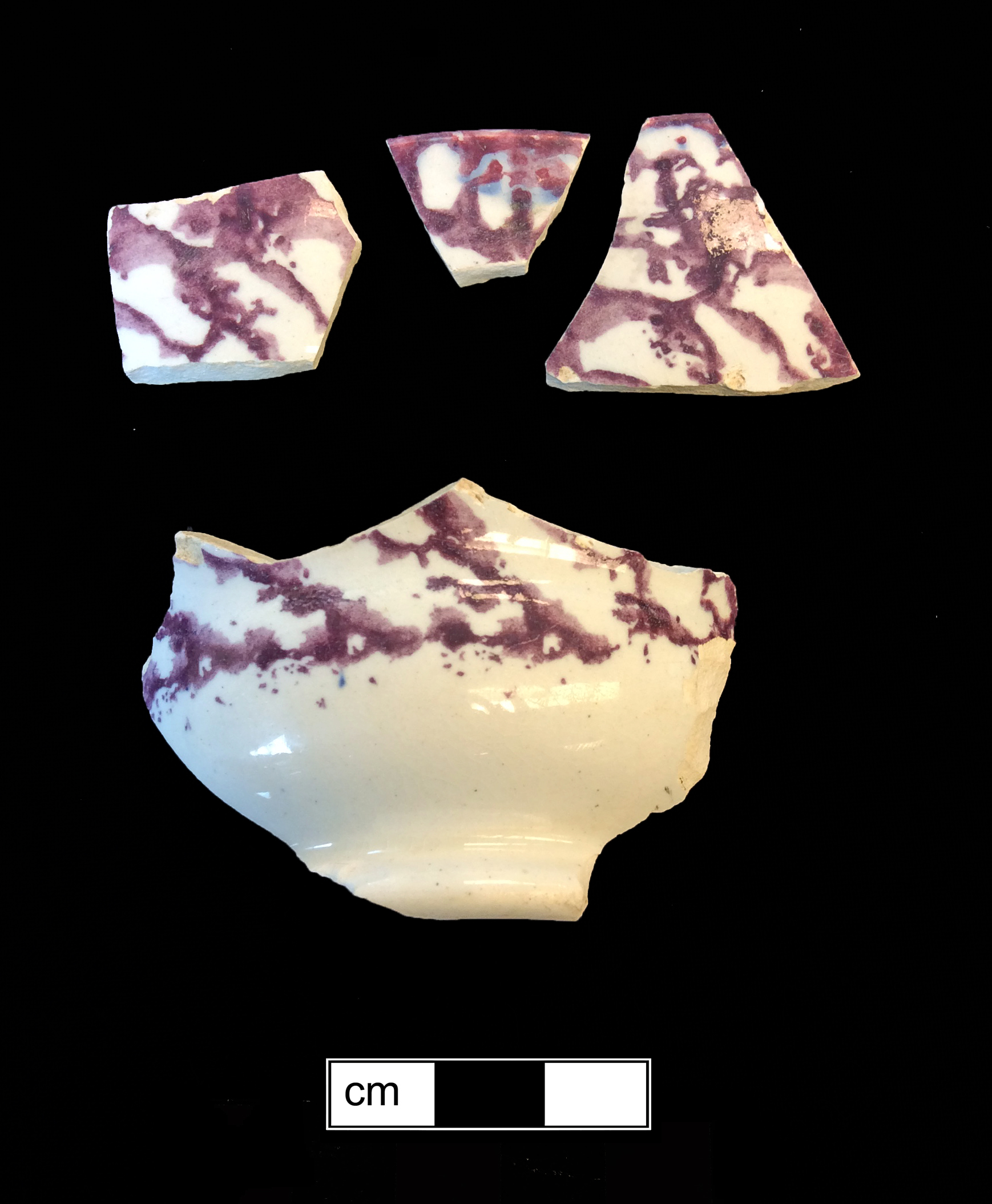 Image of sponge decorated earthenware fragment.