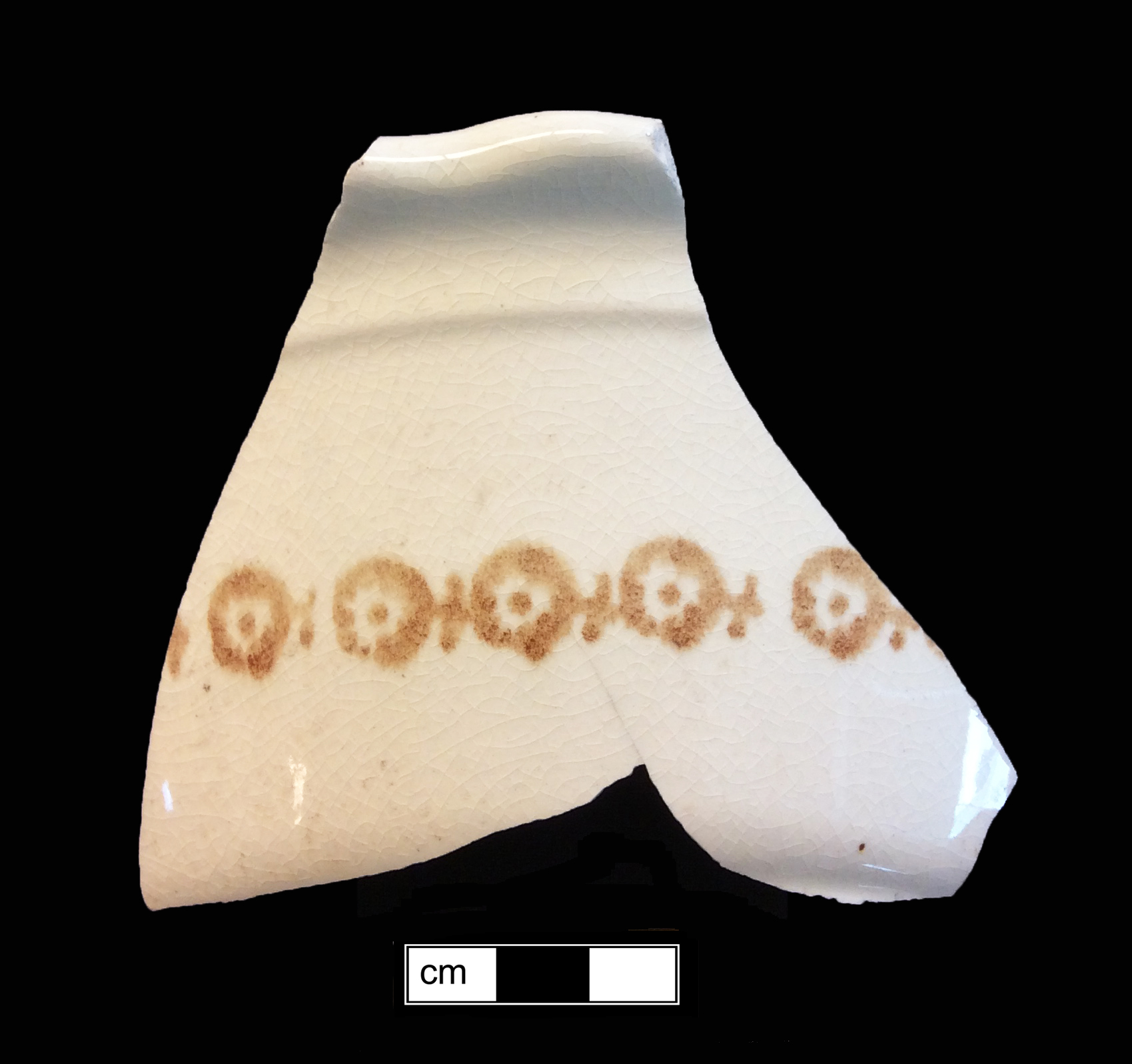 Image of sponge decorated earthenware fragment.