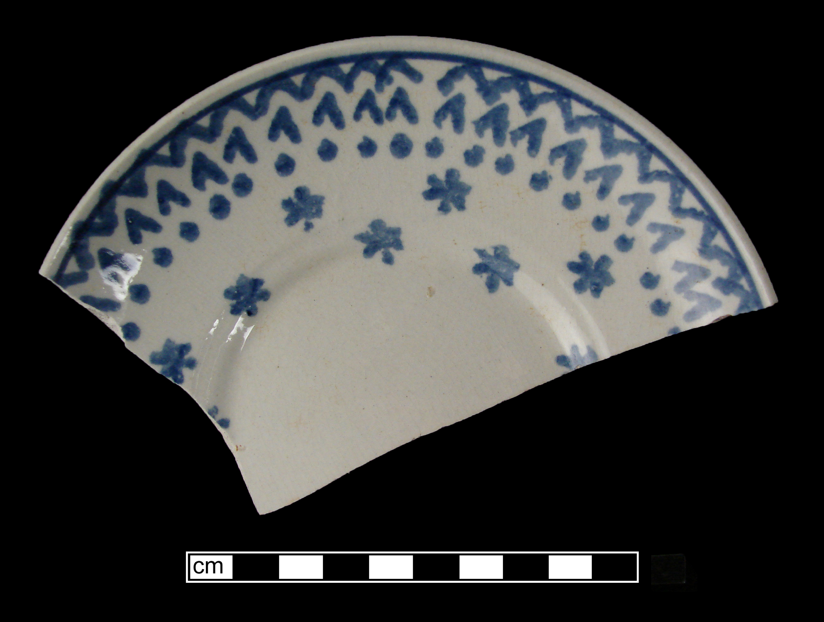 Image of sponge decorated earthenware fragment.