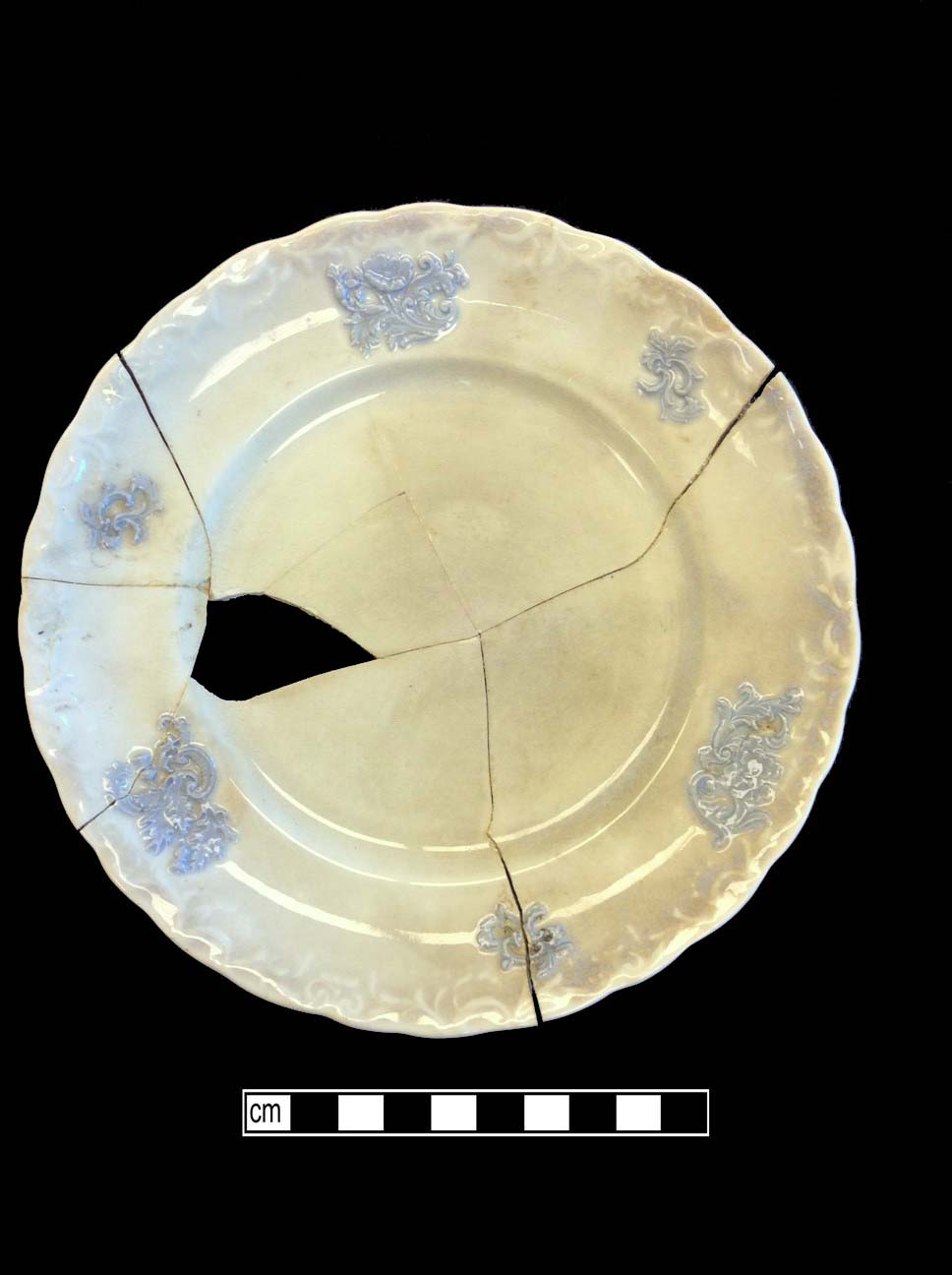 Image of sprig molded ware fragment.
