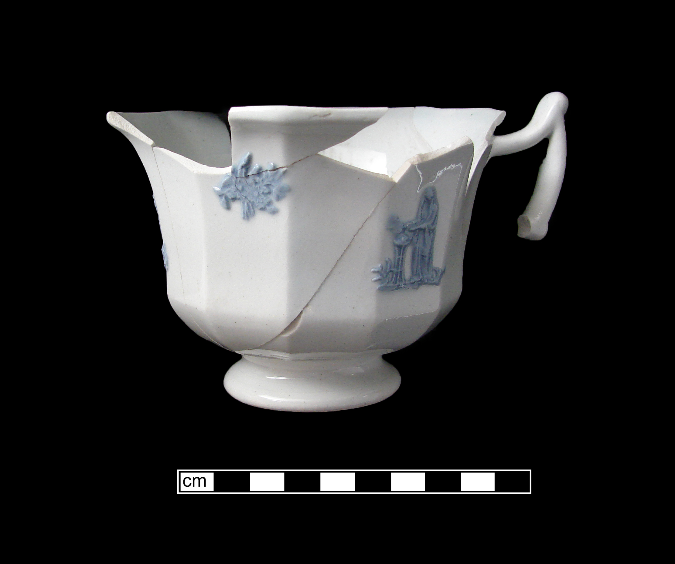 Image of sprig molded ware fragment.