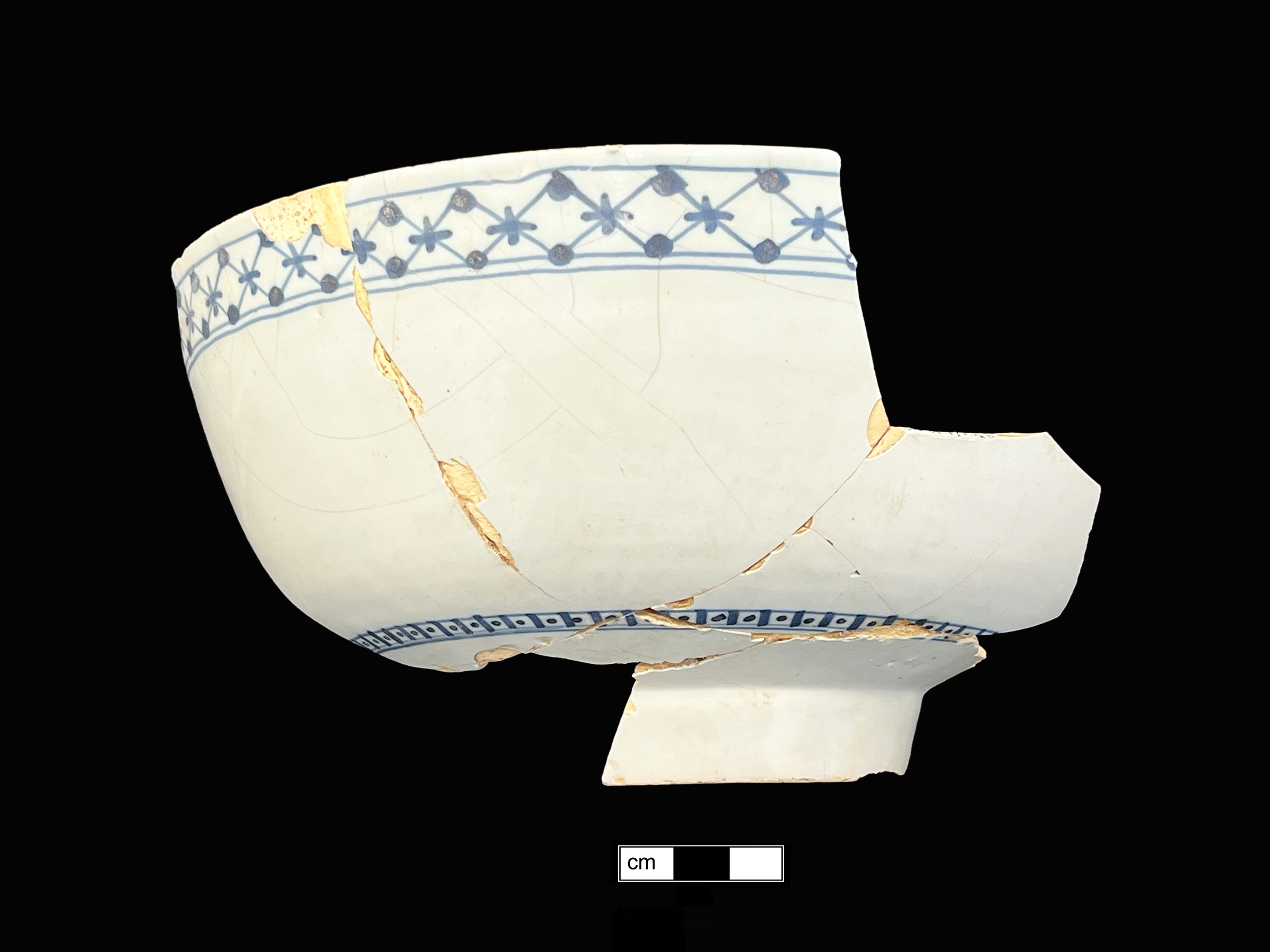 Image of tin-glazed earthenware fragment.