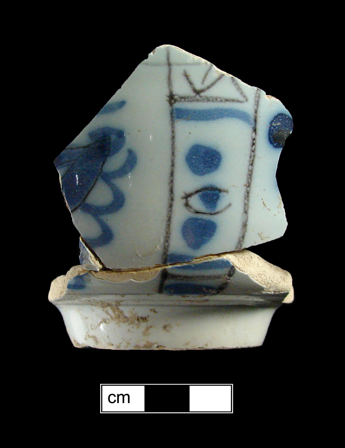 Image of tin-glazed earthenware fragment.