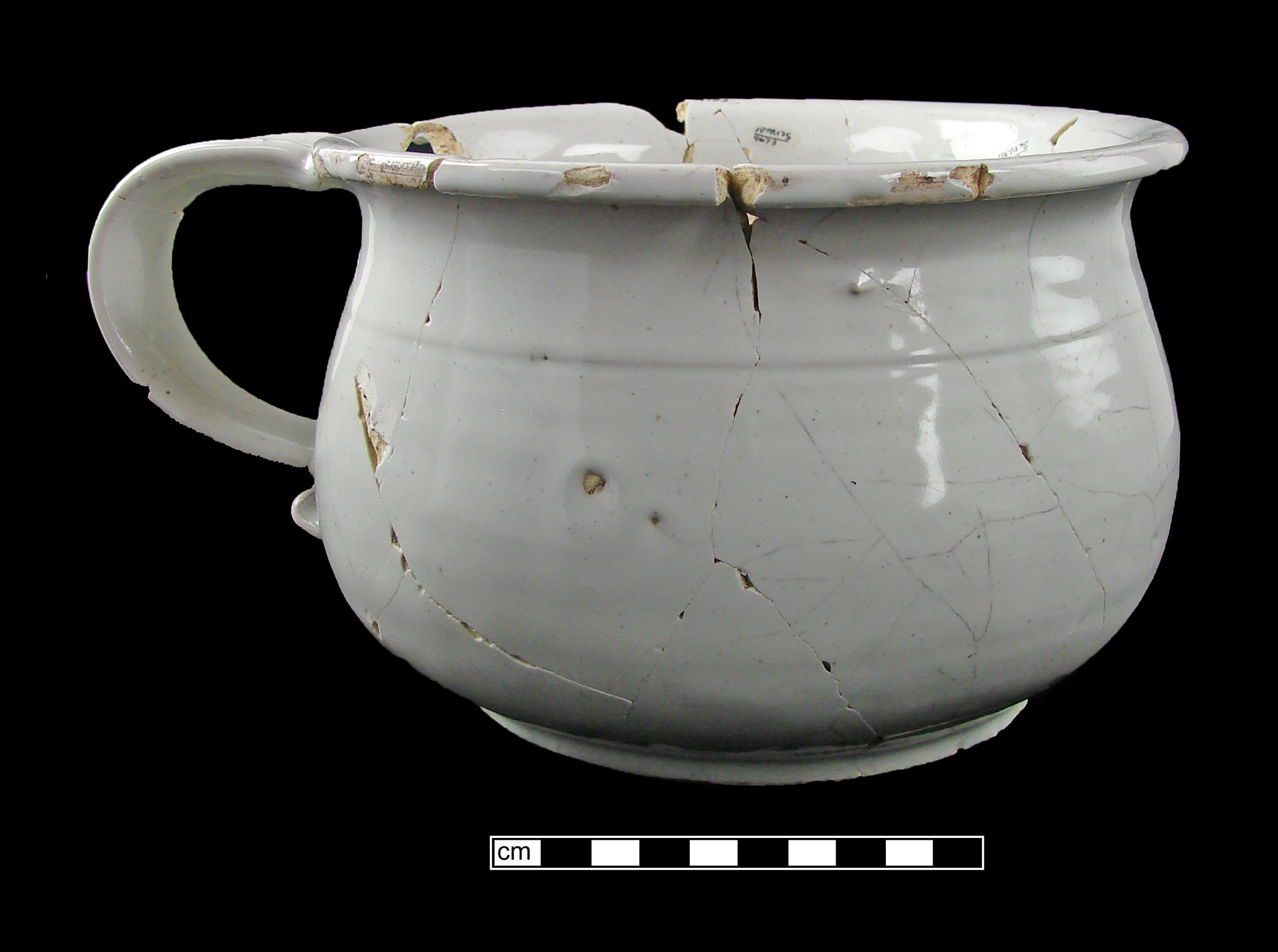 Image of tin-glazed earthenware fragment.