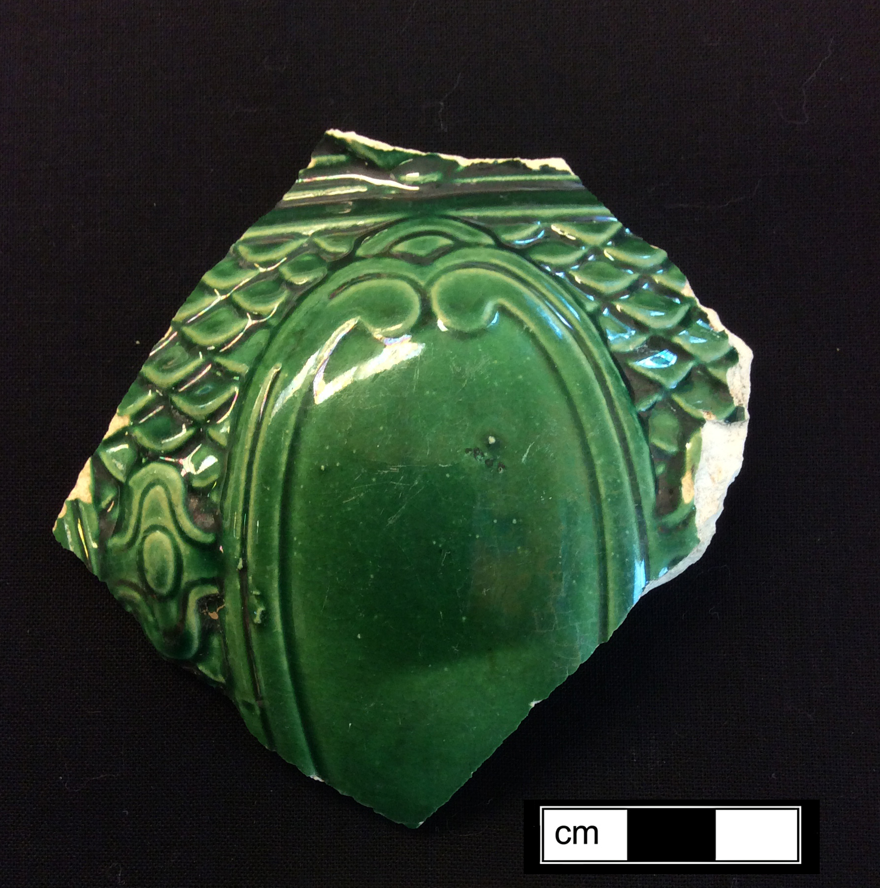 Image of Victorian majolica fragment.