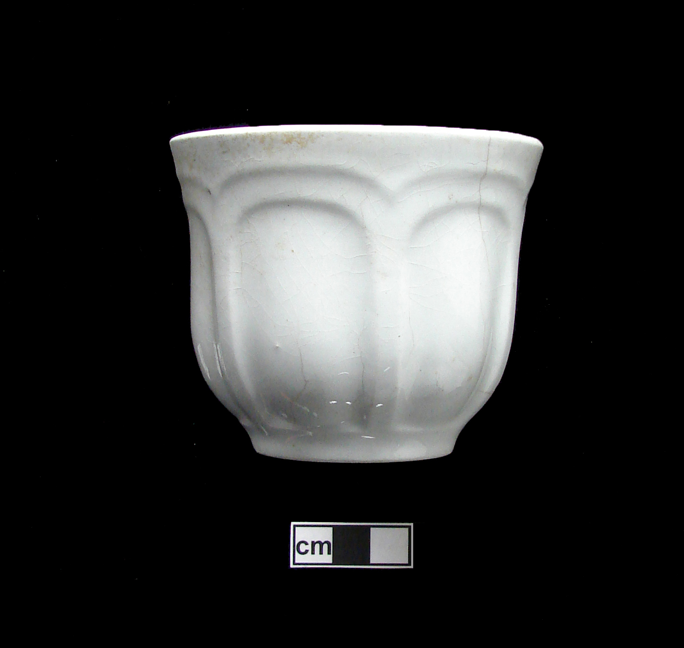 Image of white granite ware fragment.