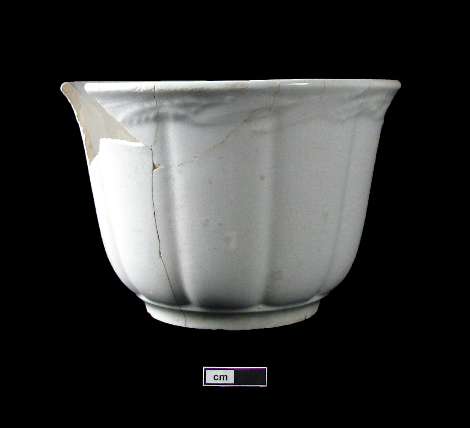 Image of white granite ware fragment.