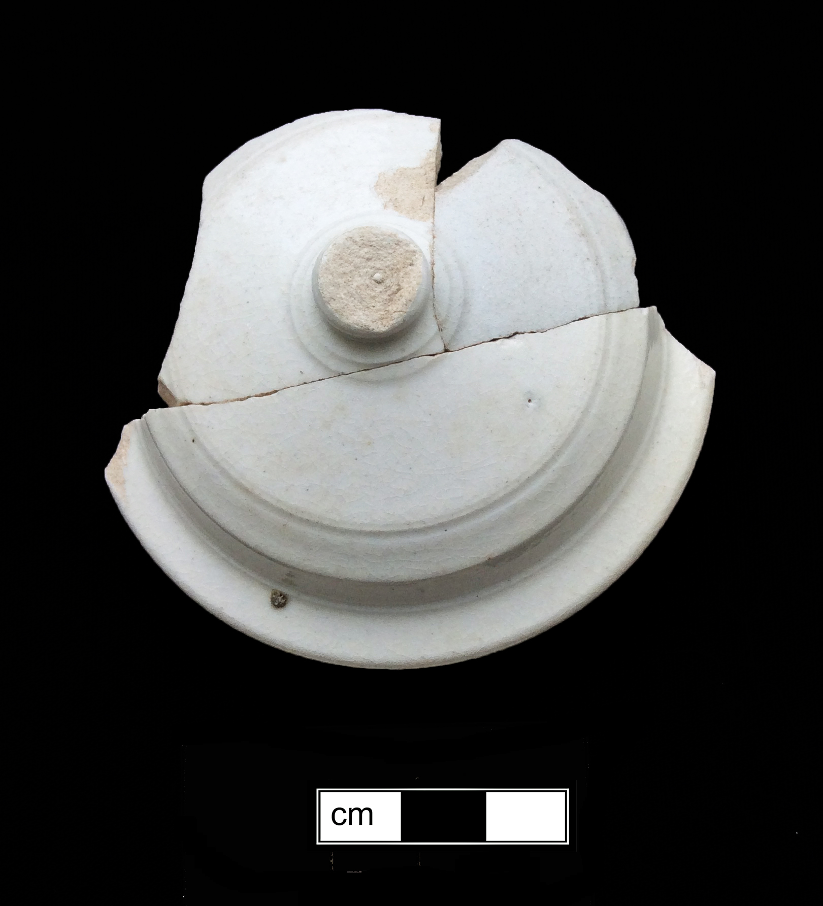 Image of white salt-glazed stoneware fragment.