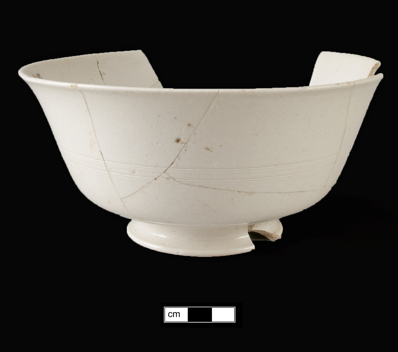 Image of white salt-glazed stoneware fragment.