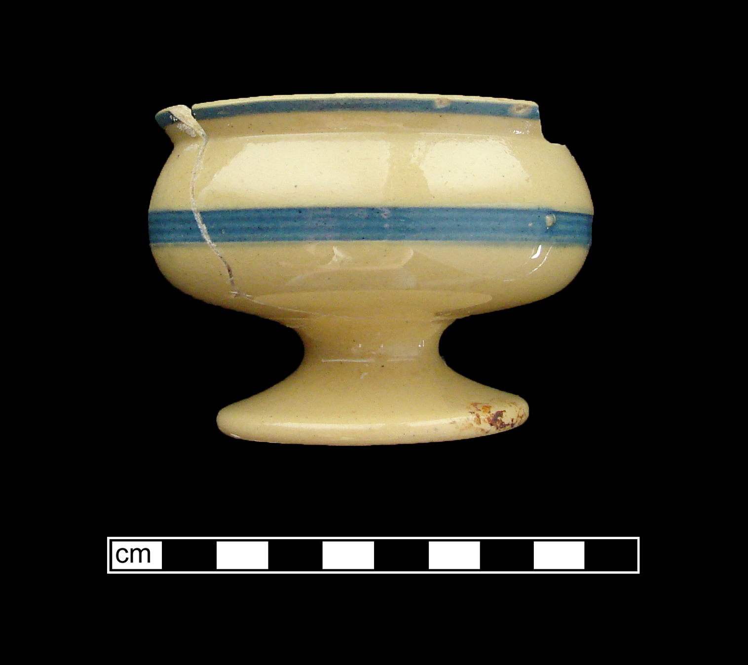 Image of yellow ware fragment.