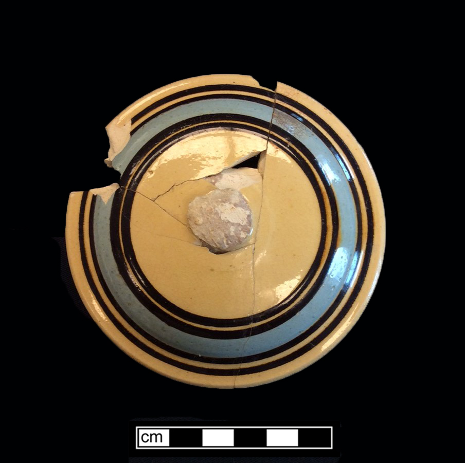 Image of yellow ware fragment.