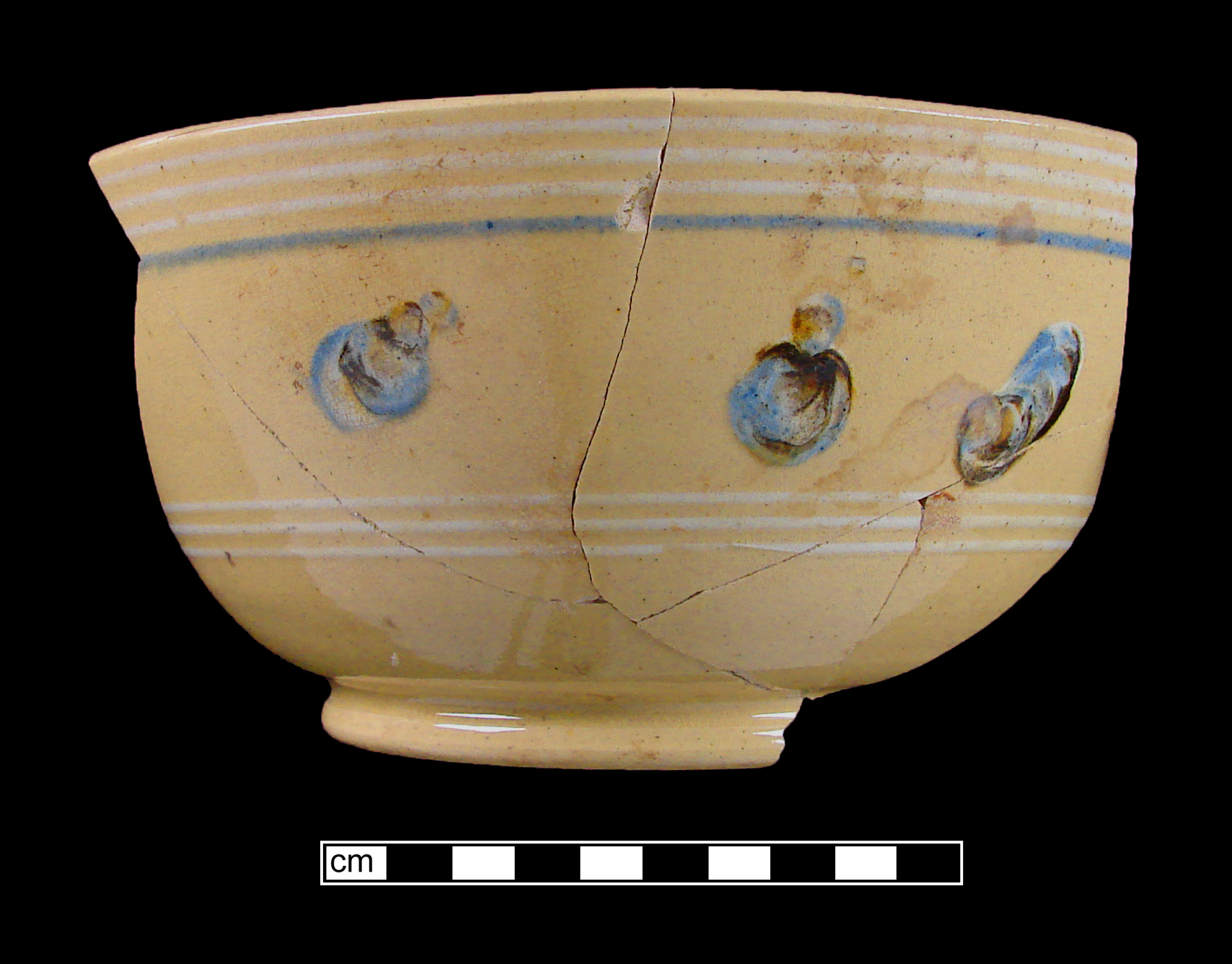 Image of yellow ware fragment.